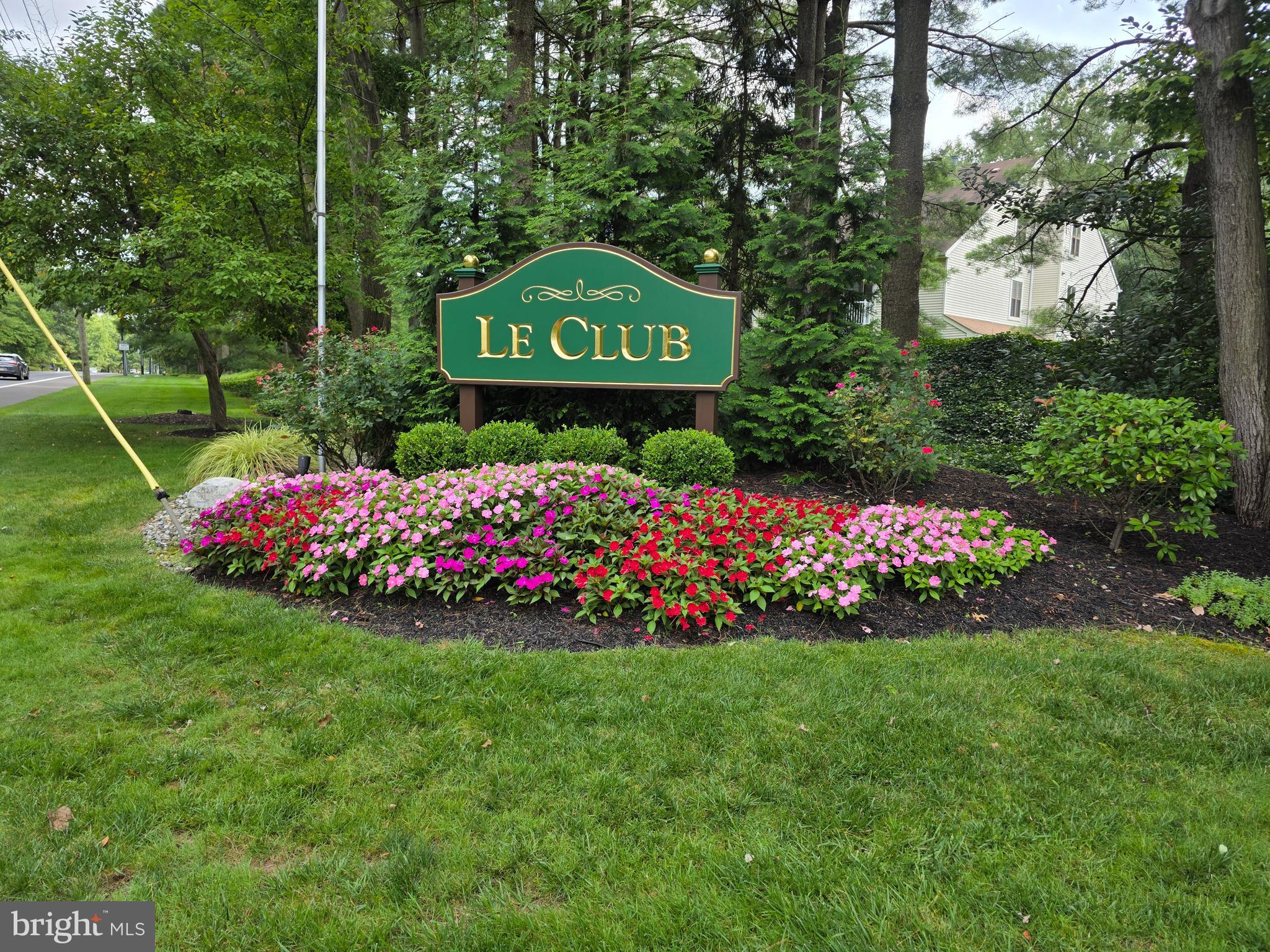 186 B Collin Ct, Mount Laurel, NJ 08054 photo
