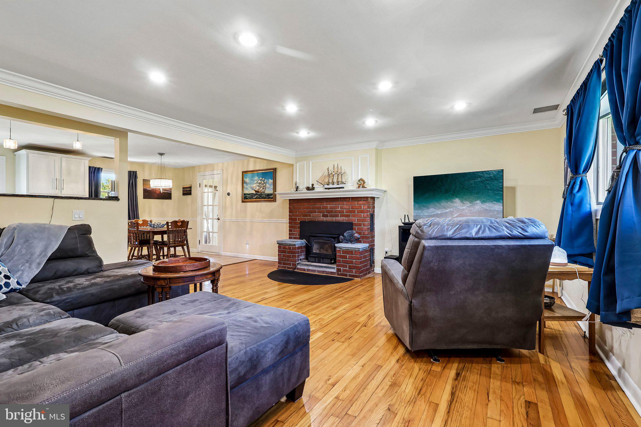 757 Hulmeville Rd, Langhorne, PA 19047 photo