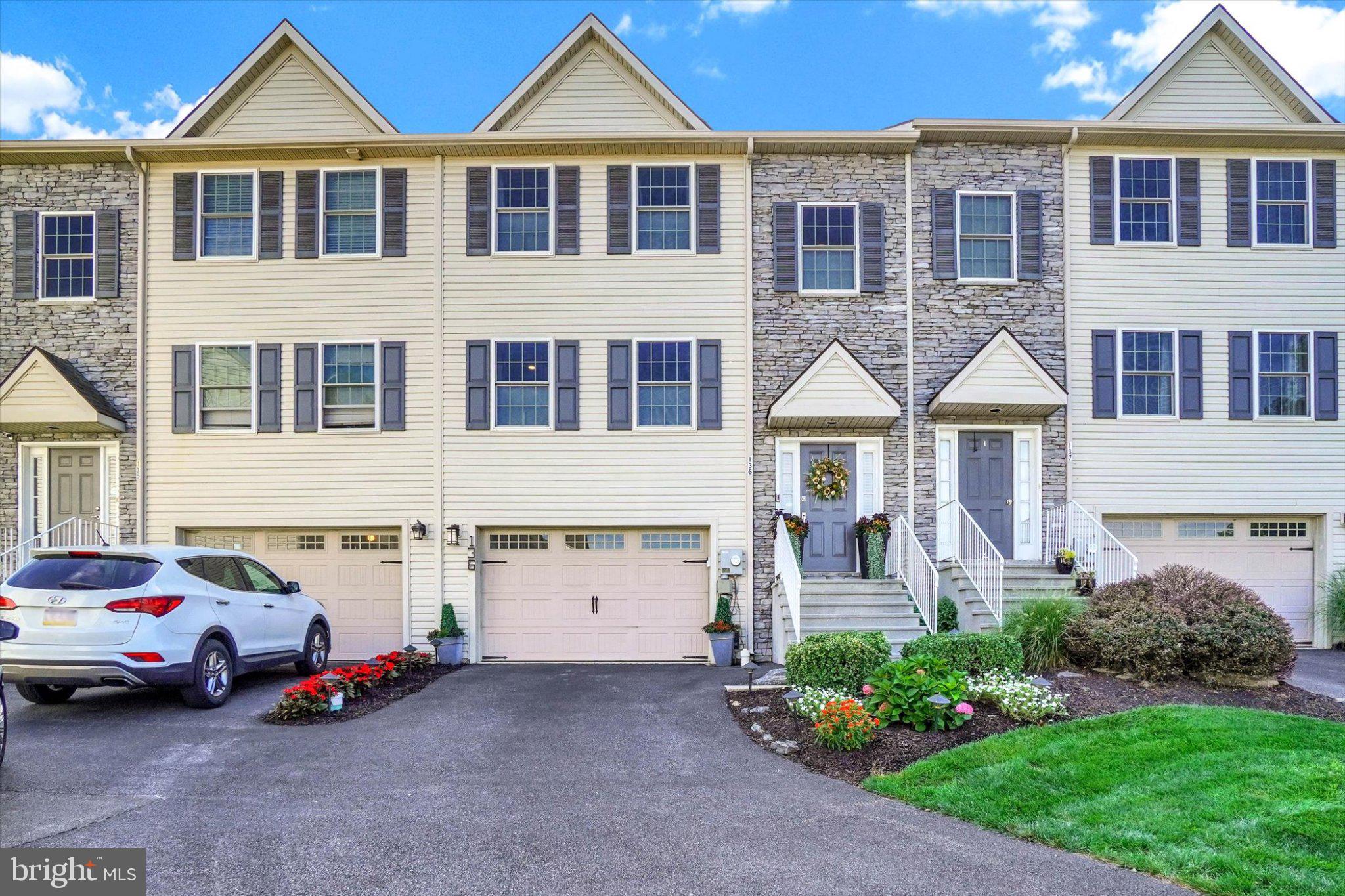 136 Gentlemens Way, Lancaster, PA 17603
