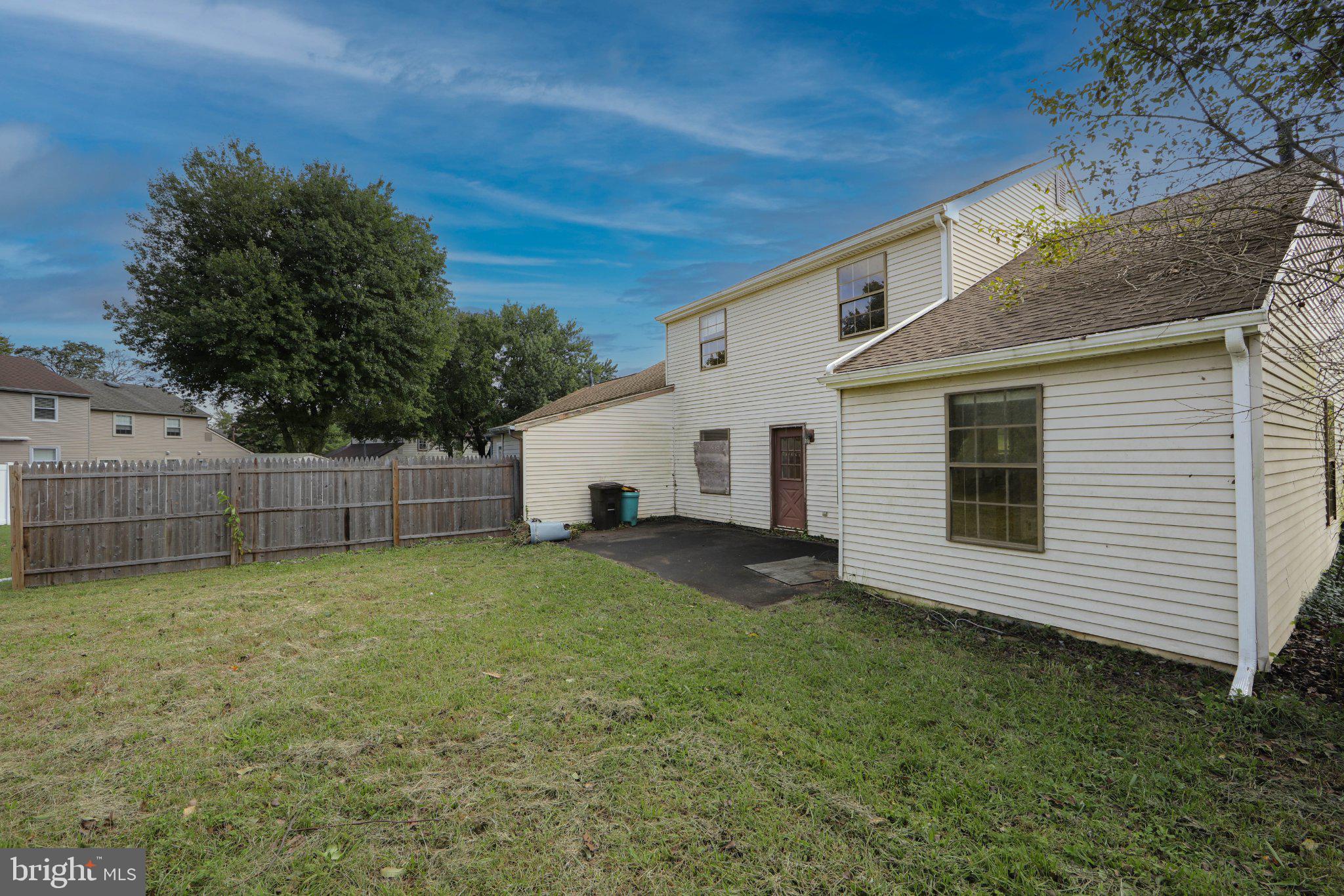 122 Burgundy Ct, Wenonah, NJ 08090 photo