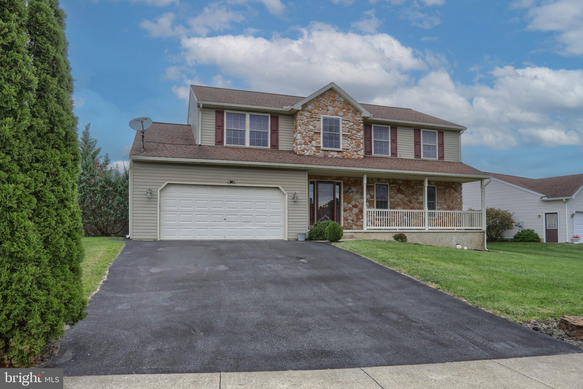 228 S Broad St, Jonestown, PA 17038 photo