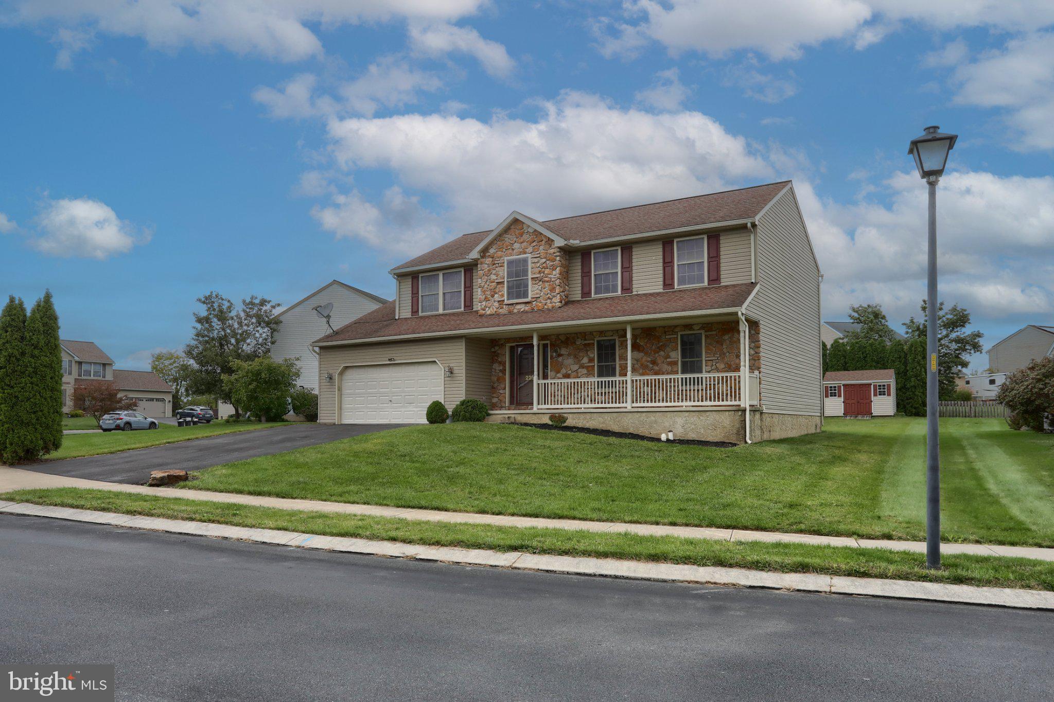 228 S Broad St, Jonestown, PA 17038 photo
