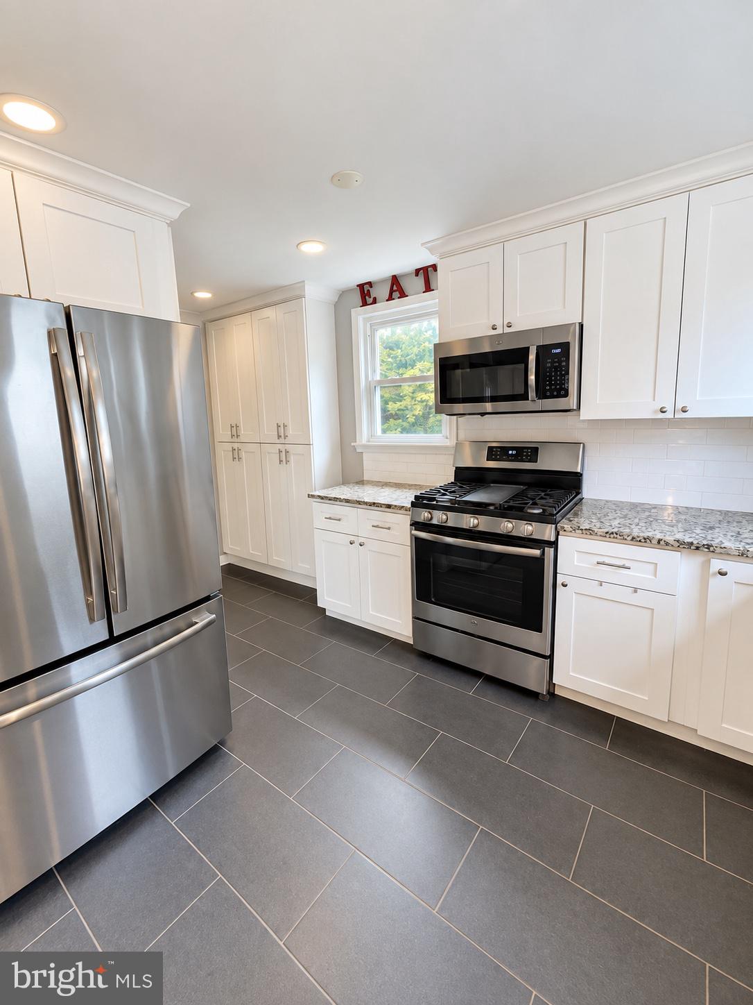 609 Acorn St, Philadelphia, PA 19128 photo