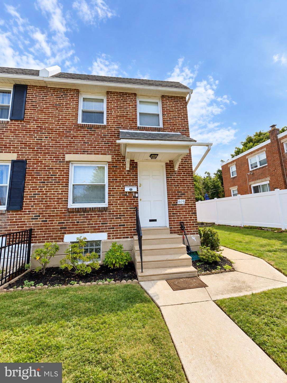 609 Acorn St, Philadelphia, PA 19128 photo