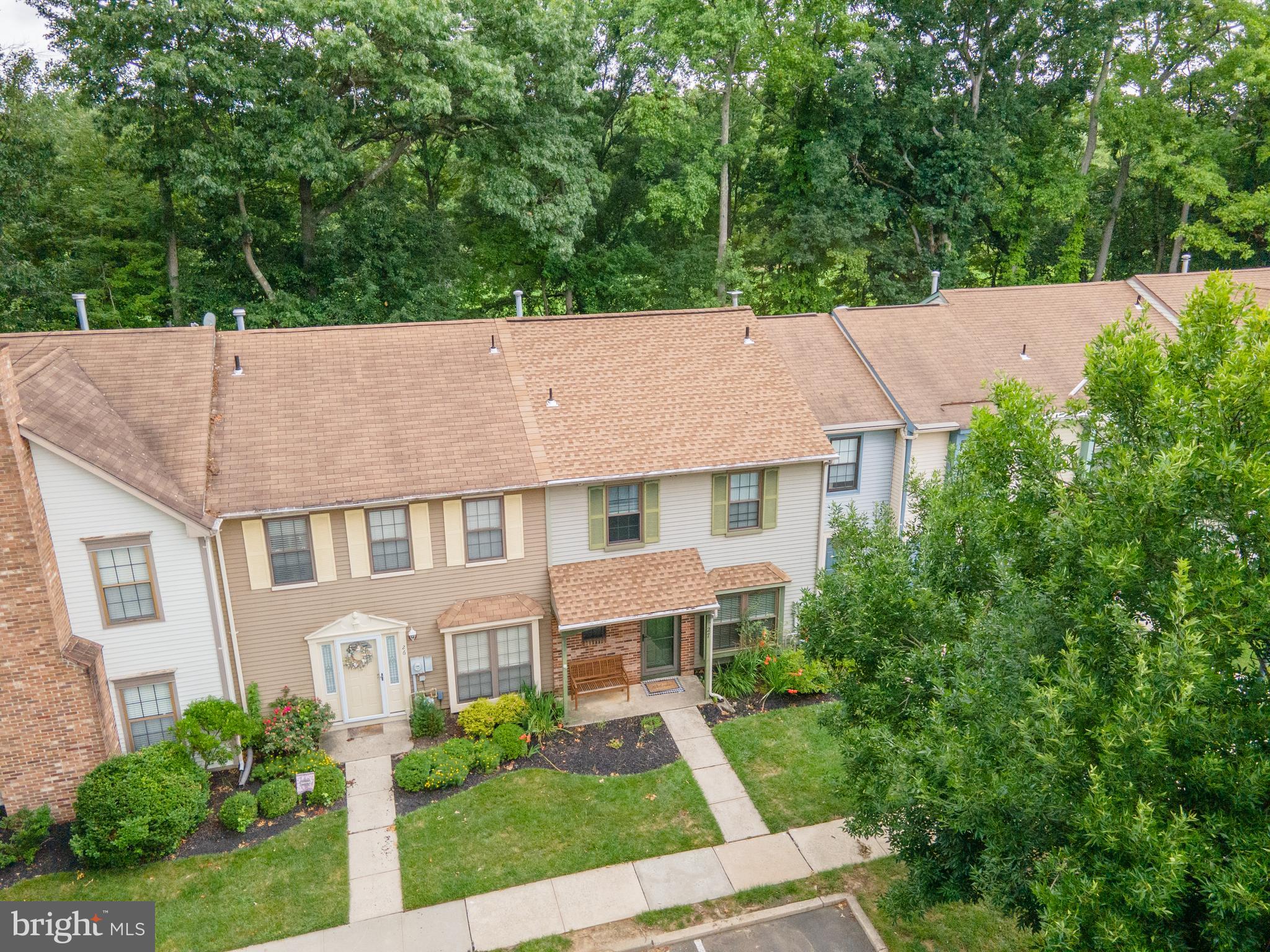 27 Tynemouth Ct, Robbinsville, NJ 08691 photo