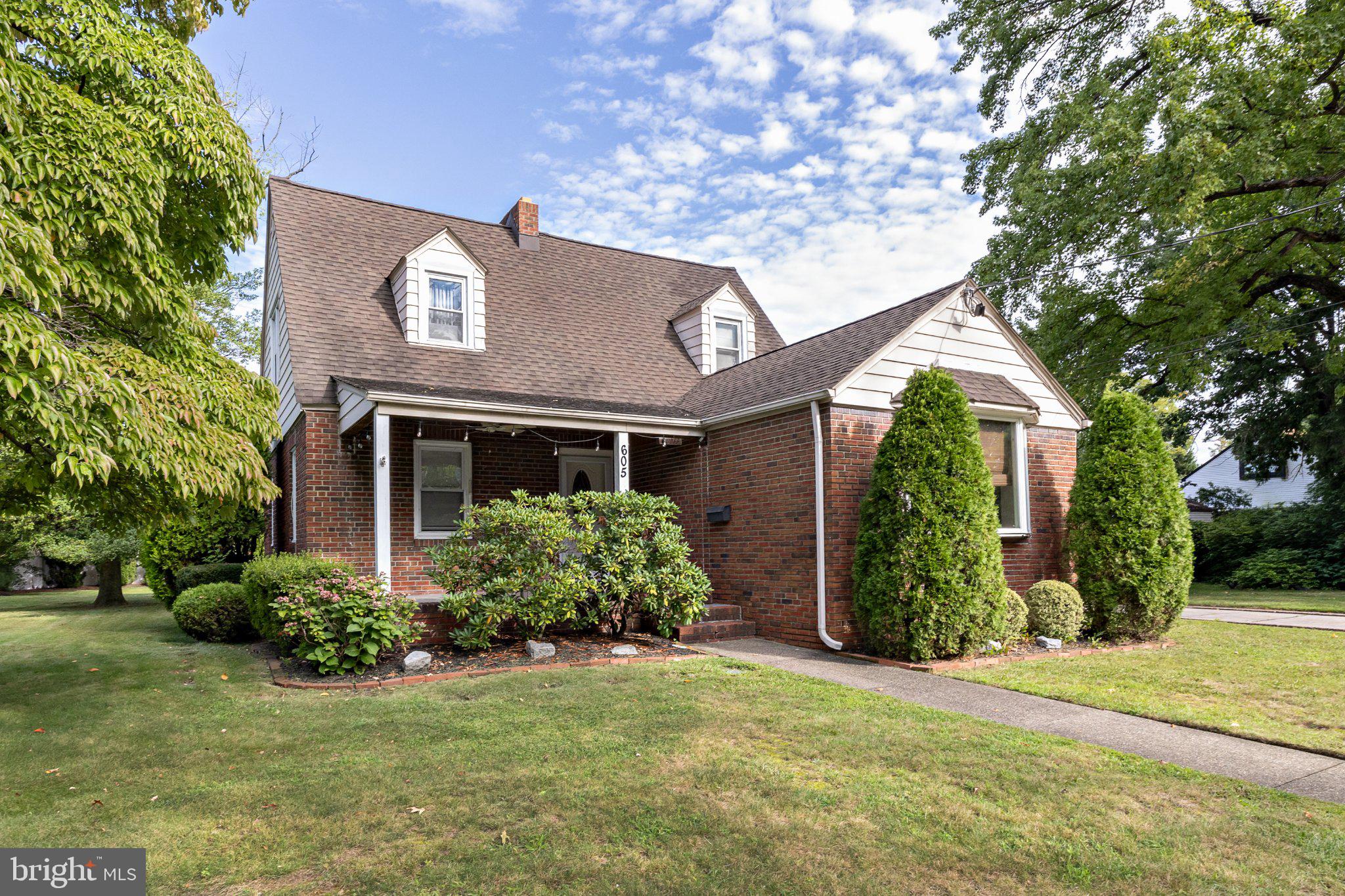 605 Mansion Ave, Audubon, NJ 08106 photo