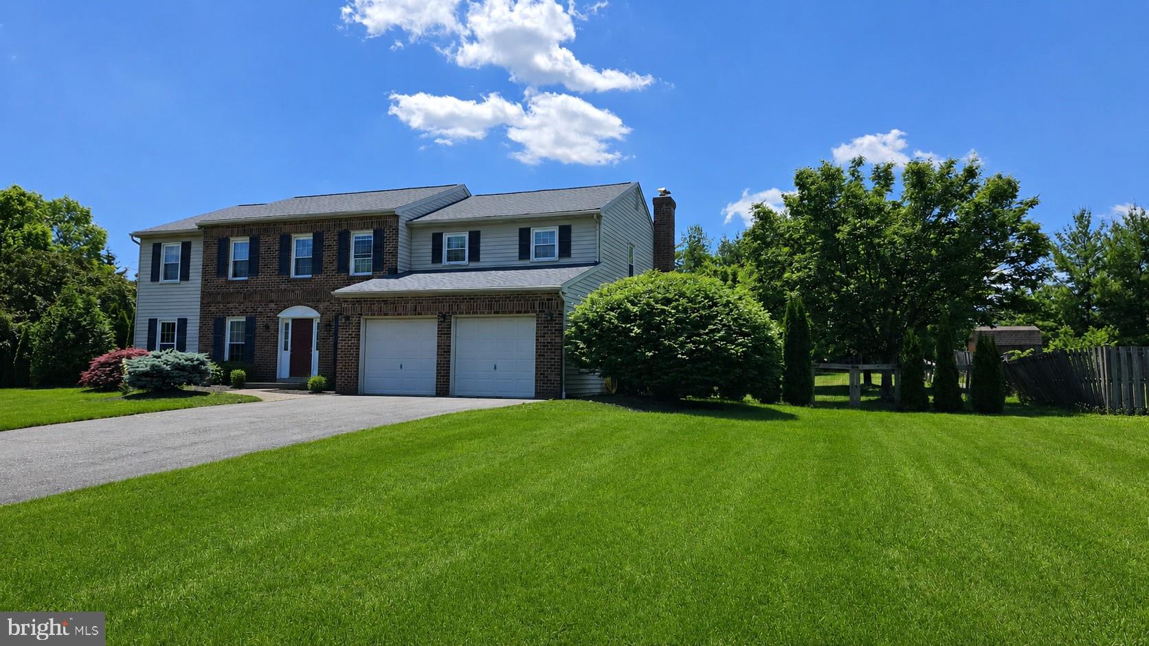 406 Bow Ln, Gilbertsville, PA 19525 photo