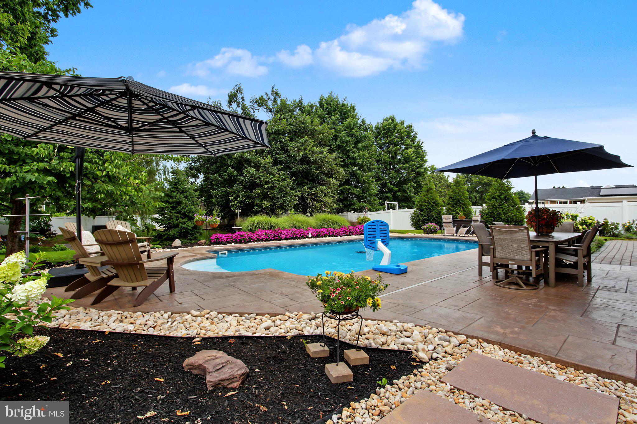 25 Adam St, York, PA 17404 photo