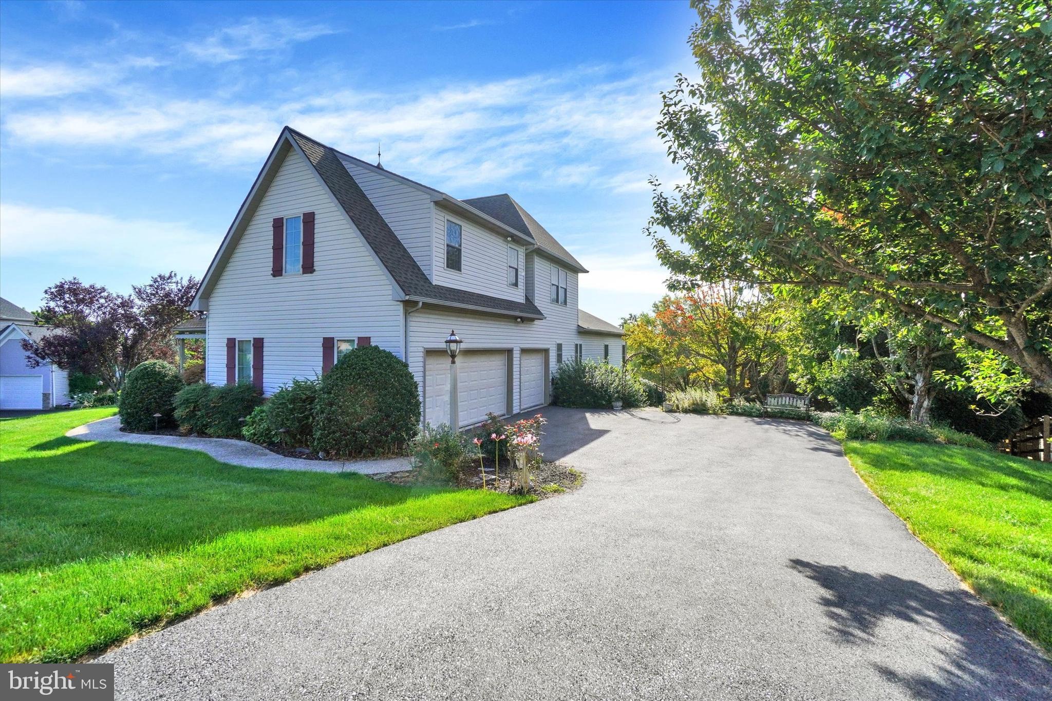 123 Livia Ln, Wrightsville, PA 17368 photo