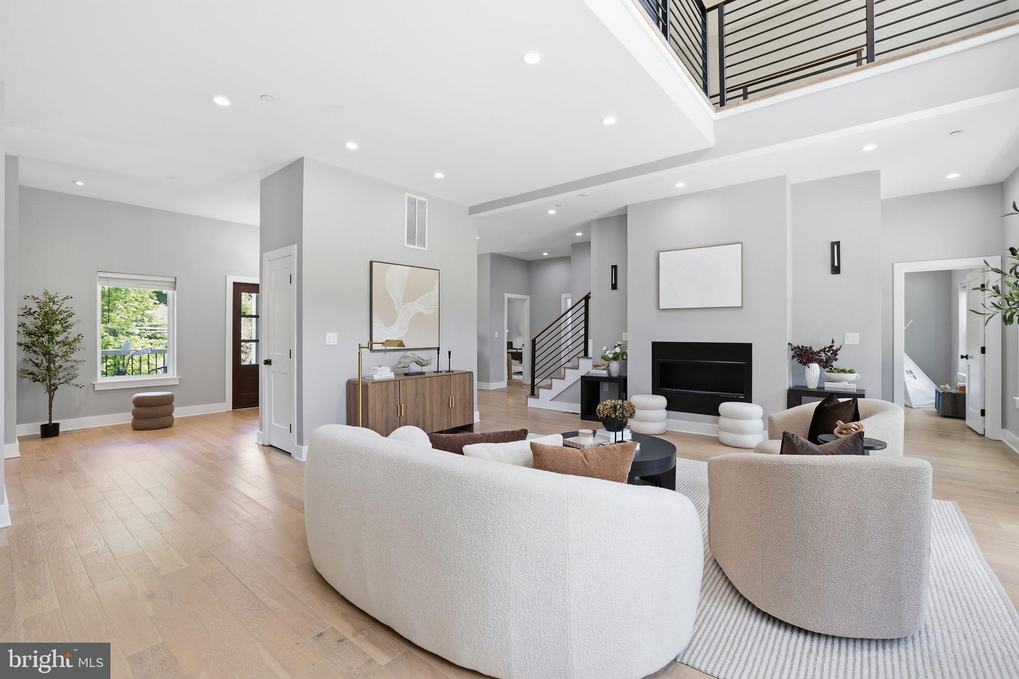 7121 W Greenvale Pkwy, Chevy Chase, MD 20815 photo