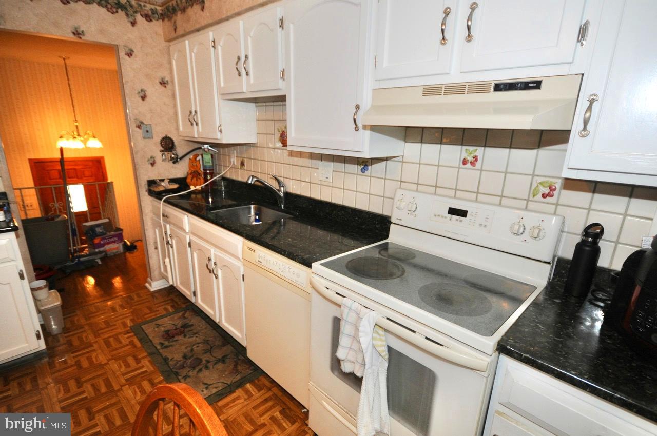 29 Strathmore Dr, Cherry Hill, NJ 08003 photo