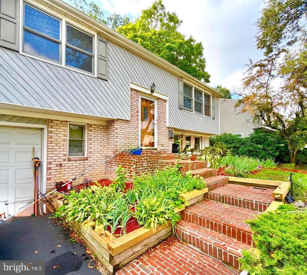 29 Strathmore Dr, Cherry Hill, NJ 08003 photo