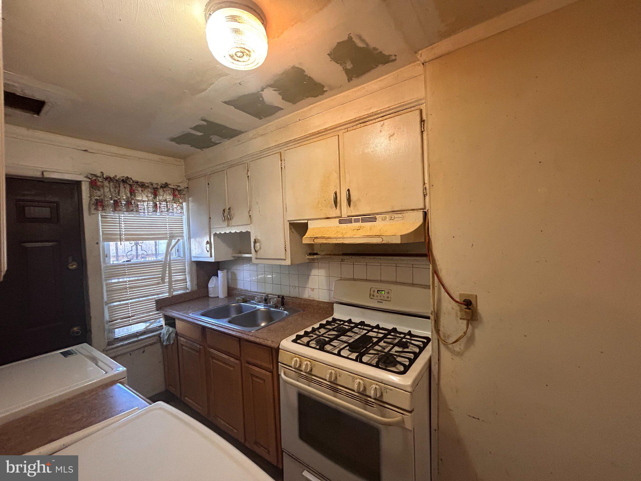 2913 Royden St, Camden, NJ 08105 photo