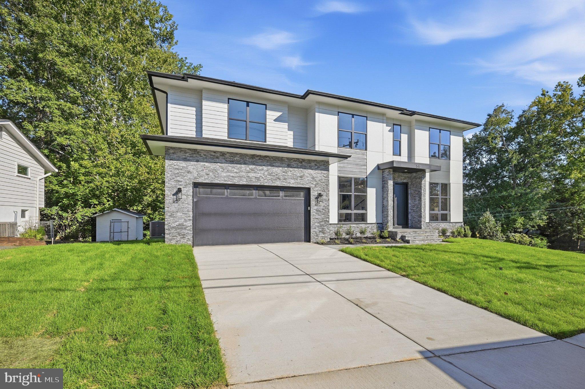 536 Walker St, Vienna, VA 22180
