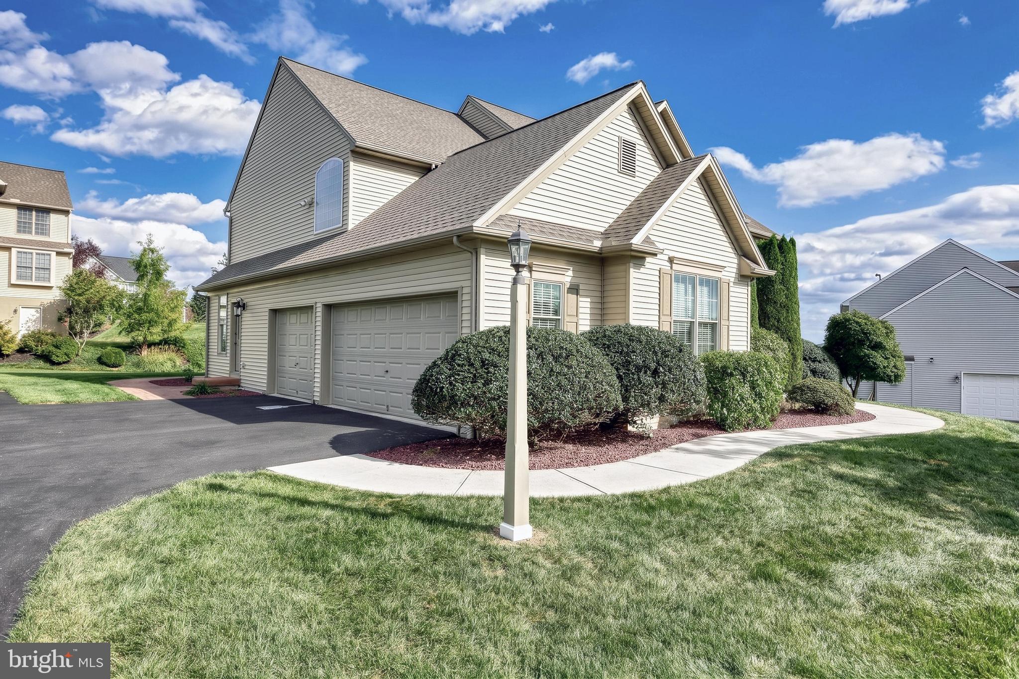 5680 Charlton Way, Mechanicsburg, PA 17050 photo