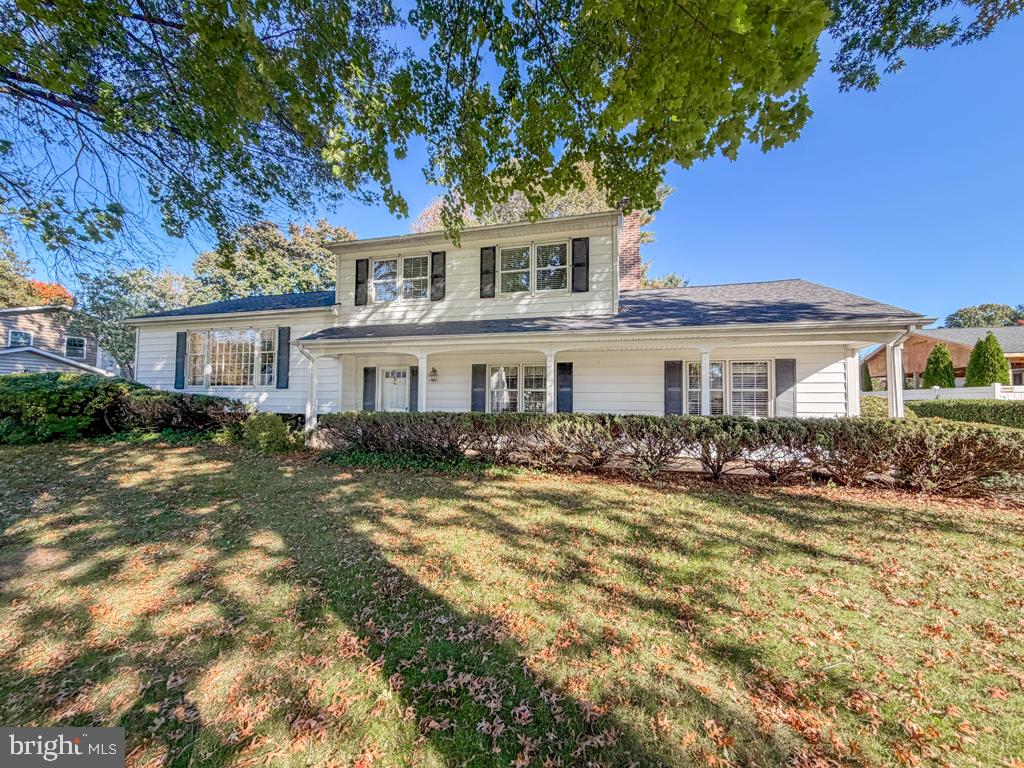 1702 S Crescent Blvd, Hadley, PA 19067 photo