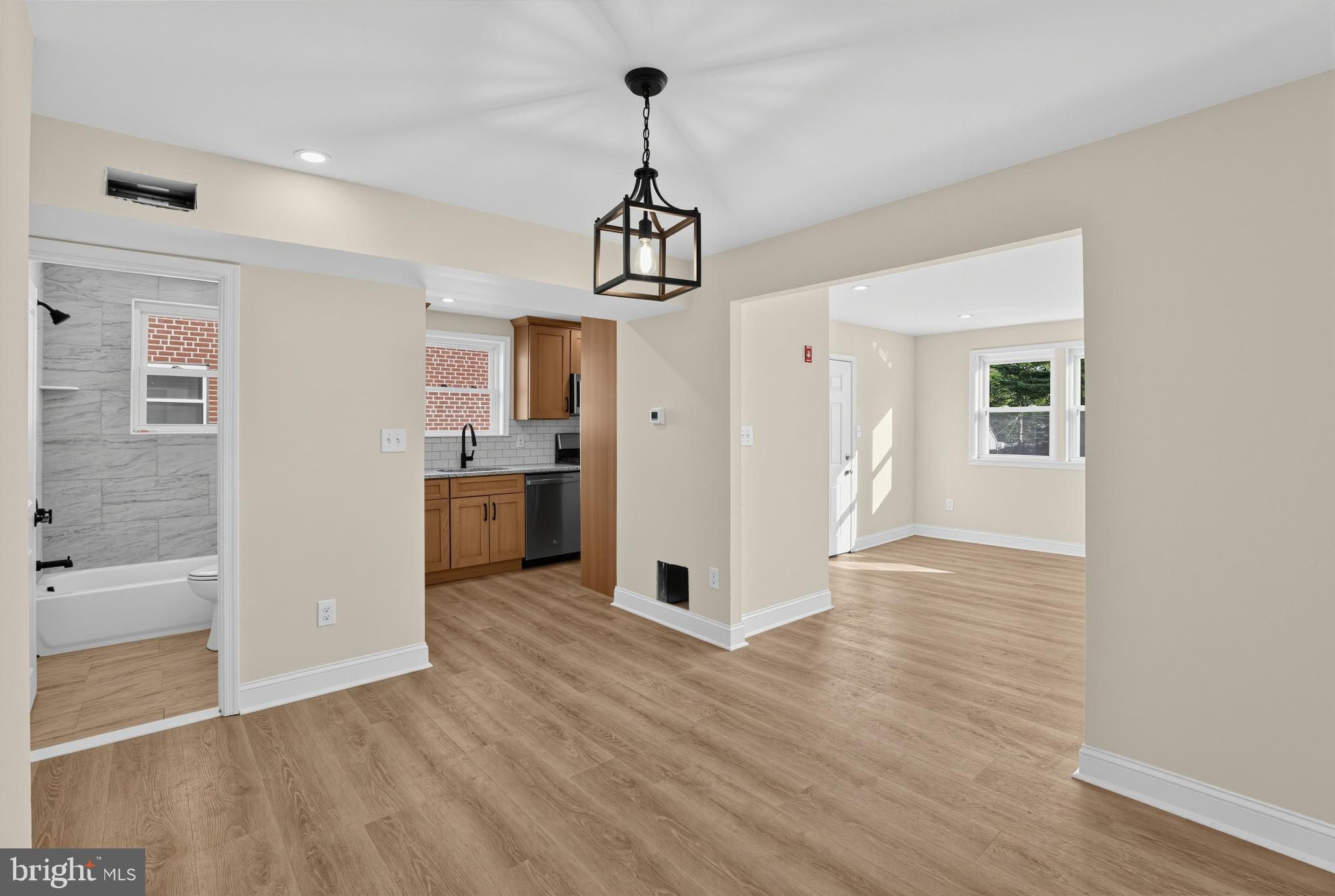 121 Rutledge Ave, Folsom, PA 19033 photo