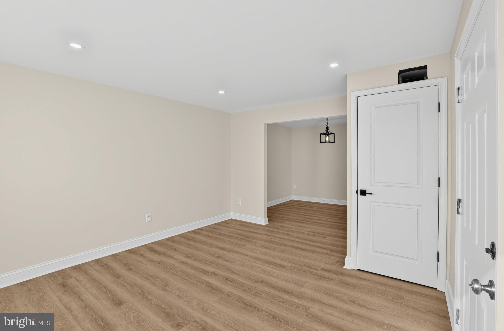 121 Rutledge Ave, Folsom, PA 19033 photo