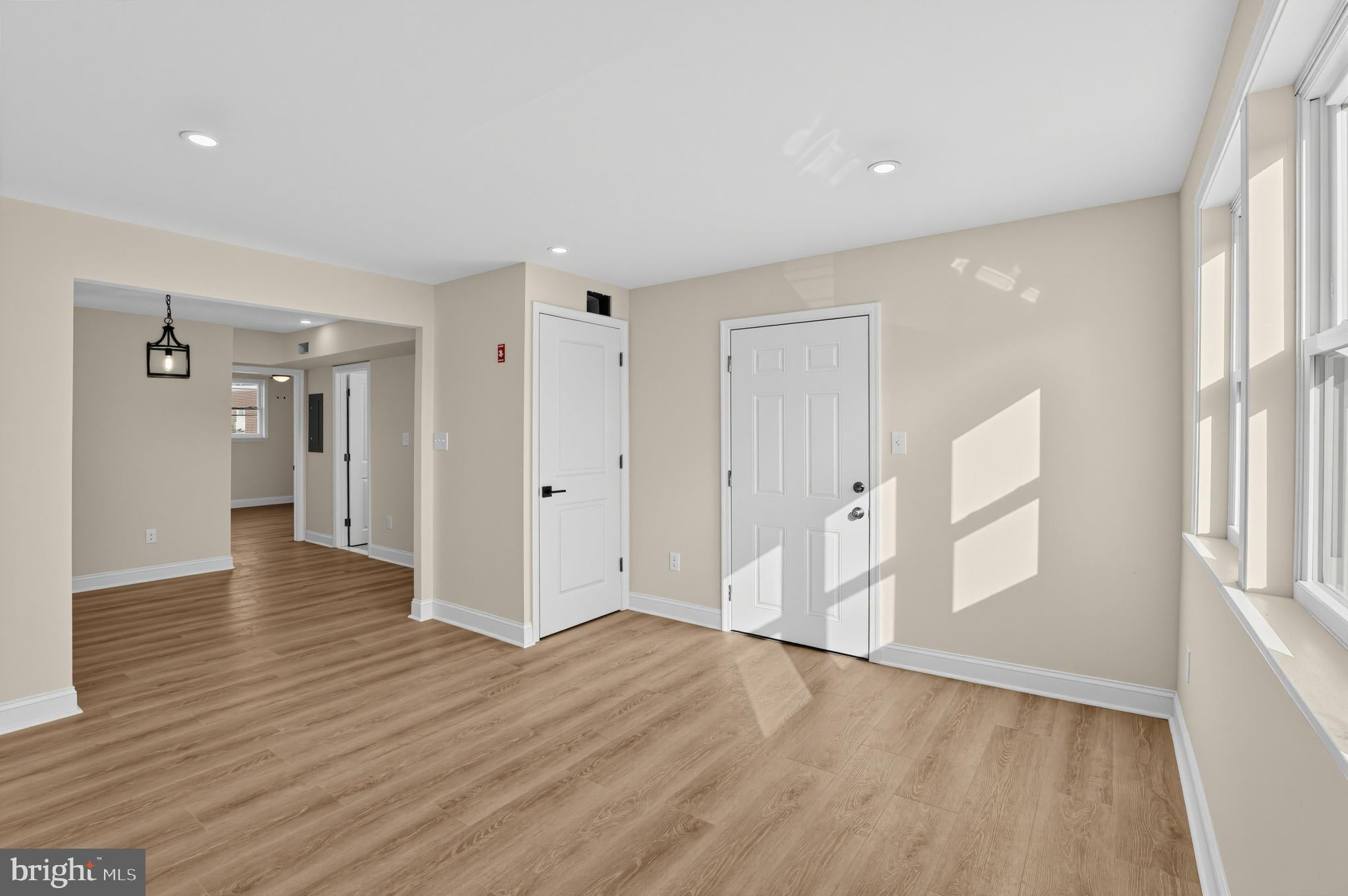 121 Rutledge Ave, Folsom, PA 19033 photo