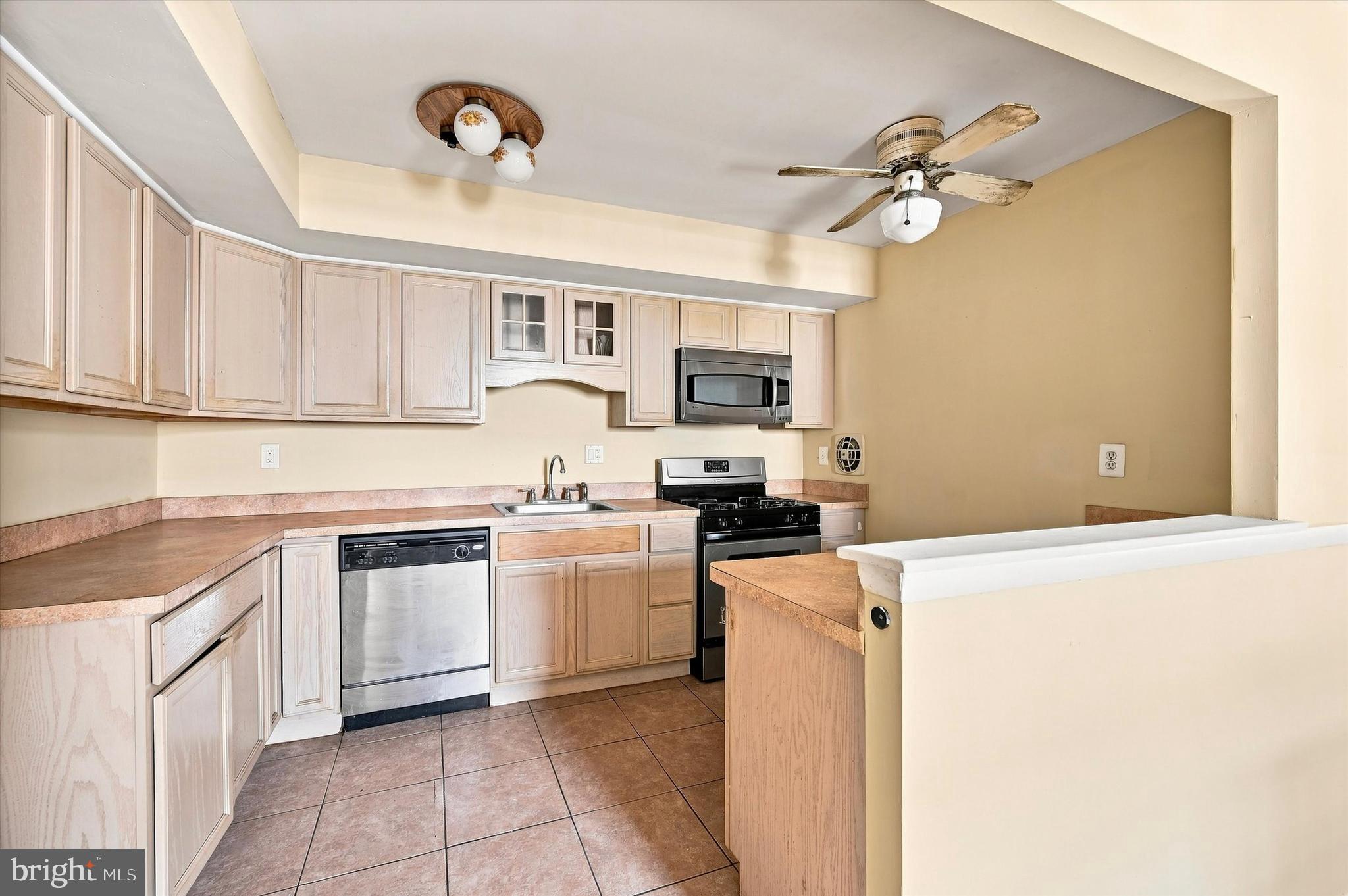 10209 W Keswick Rd, Philadelphia, PA 19114 photo