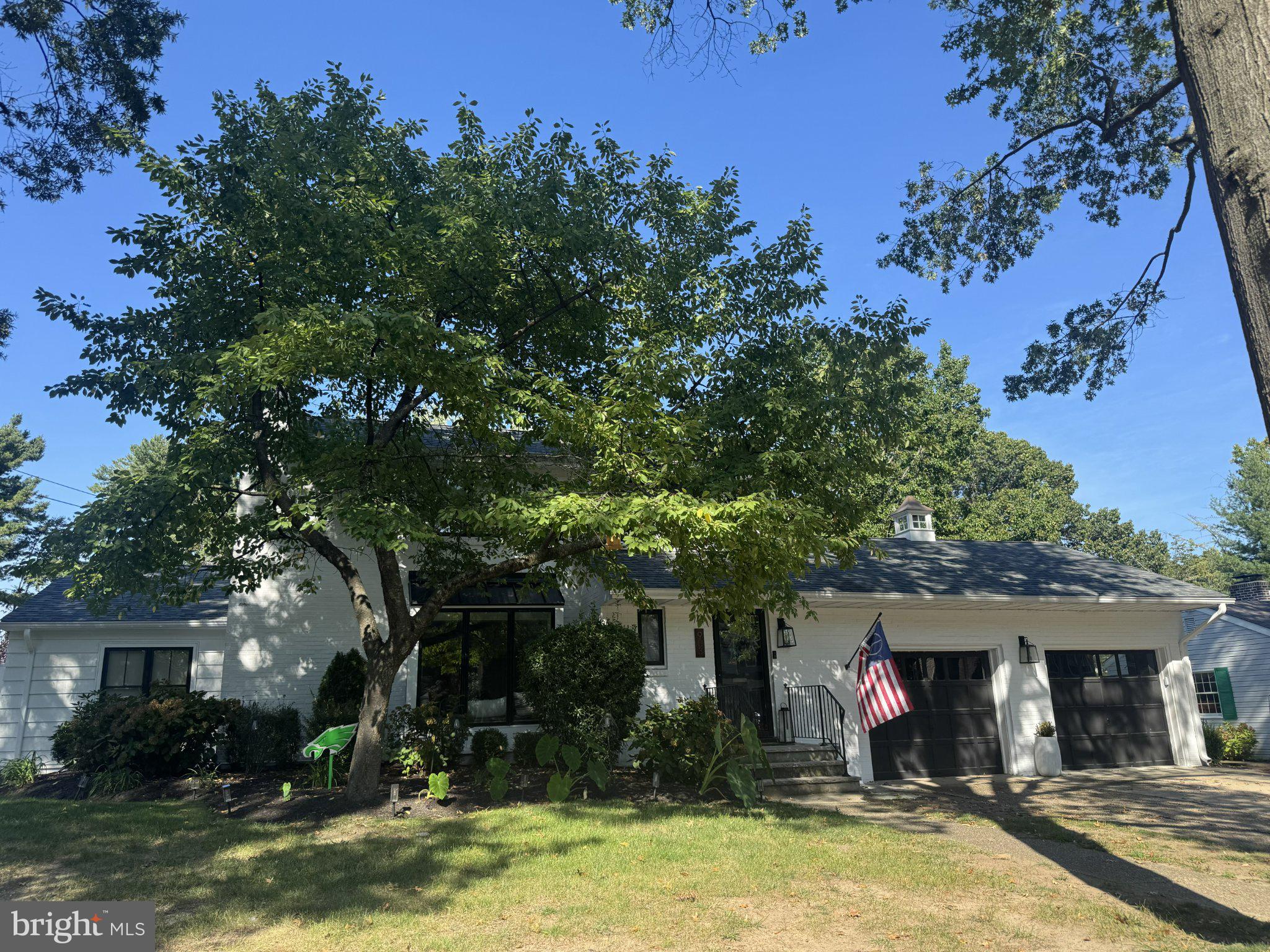 903 Cedar St, Riverton, NJ 08077 photo