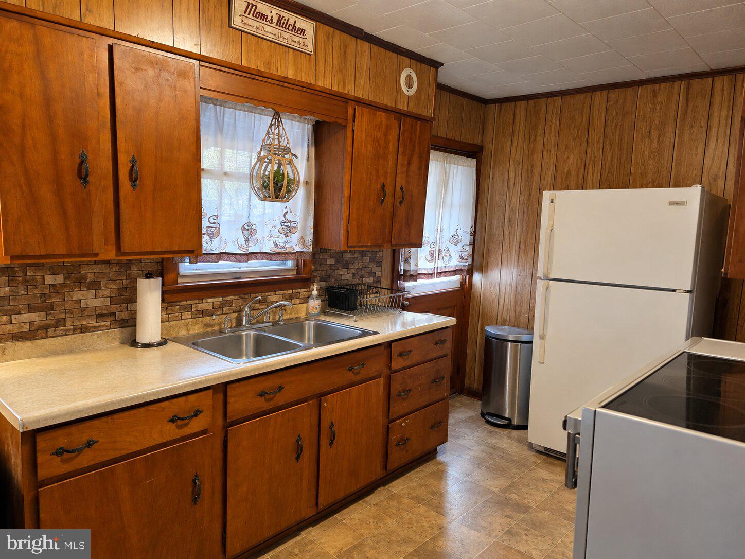 87 W Broadway 89, Salem, NJ 08079 photo