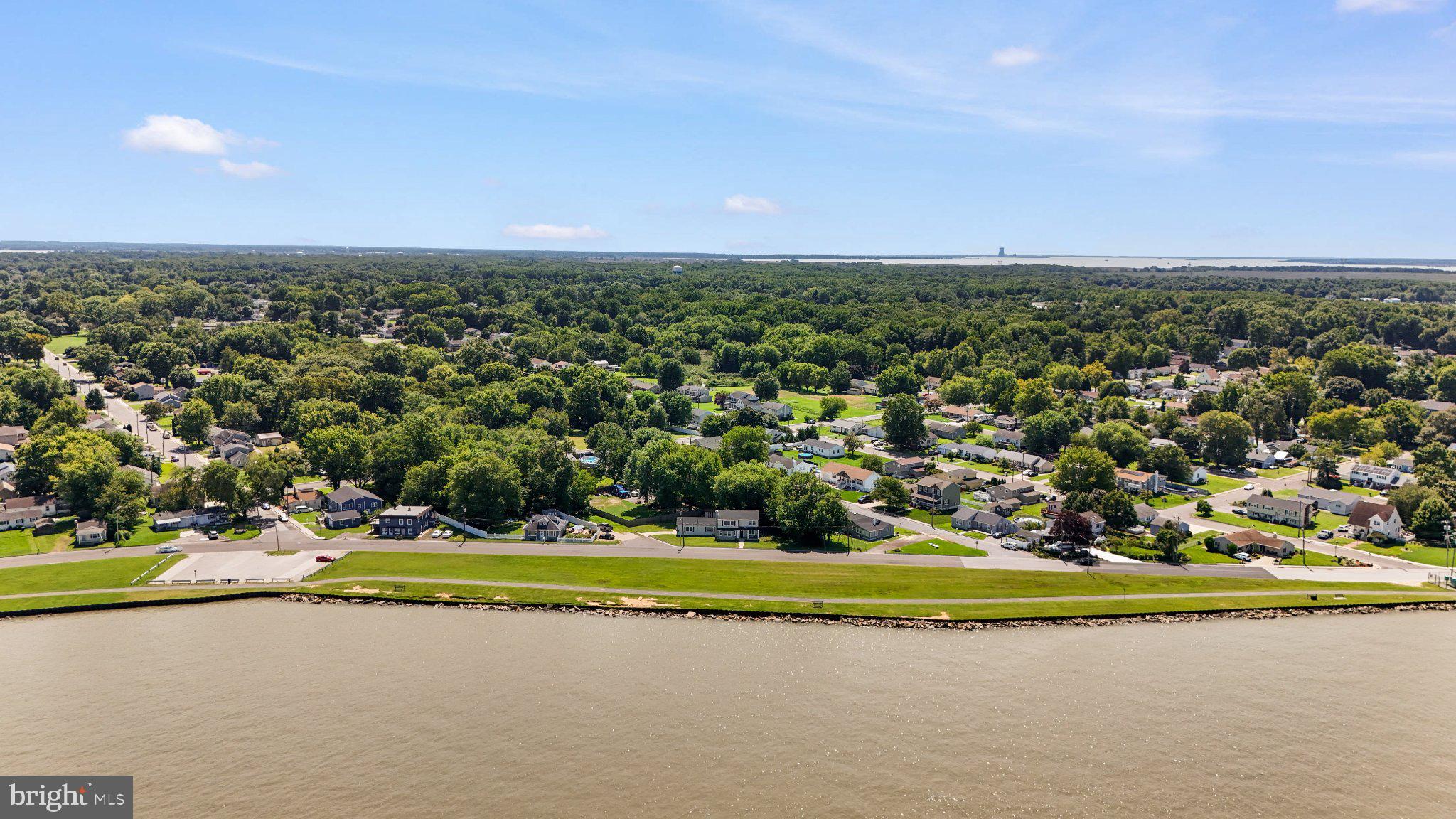 96 Riviera Dr, Pennsville, NJ 08070 photo