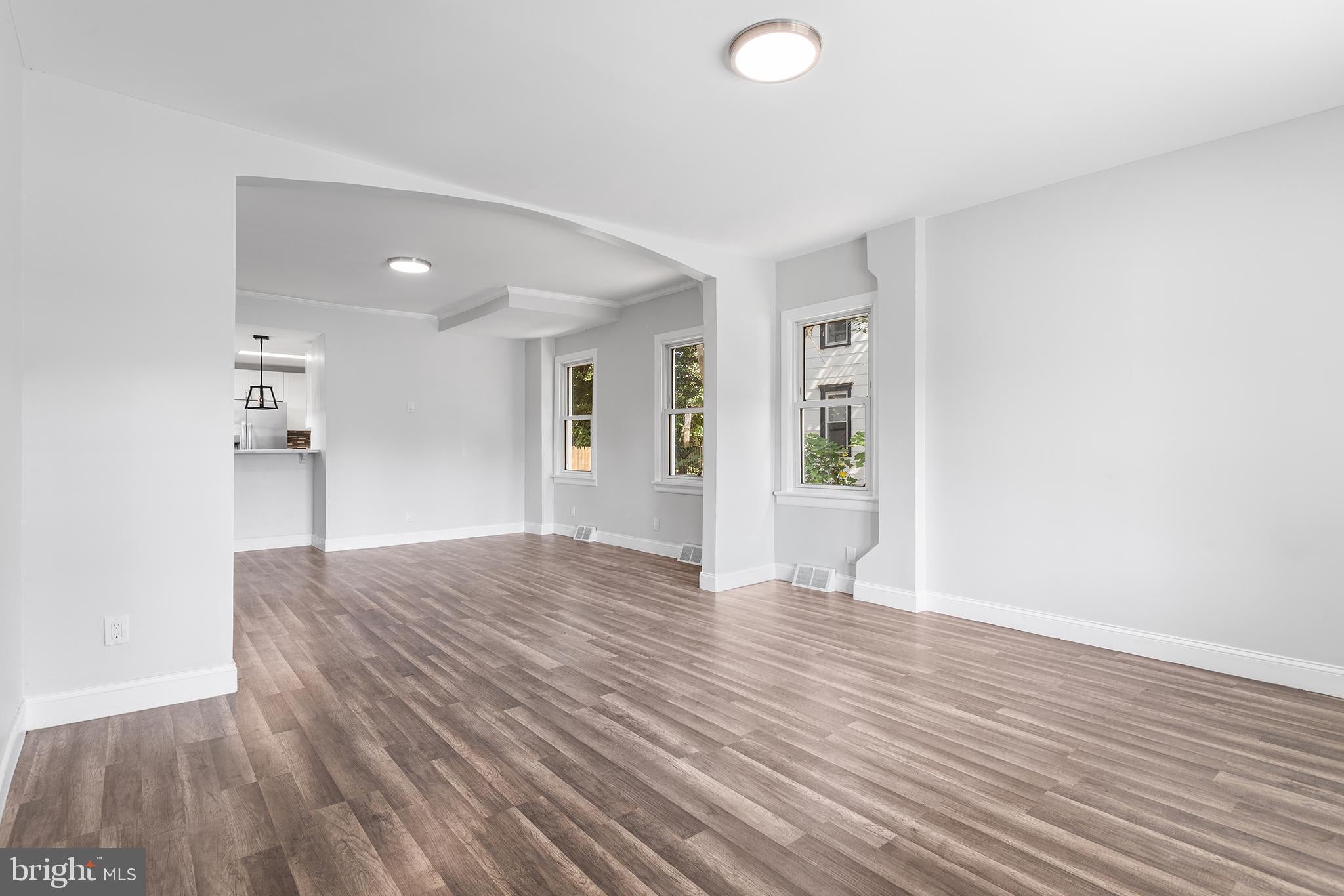 623 W 3rd St, Florence, NJ 08518 photo