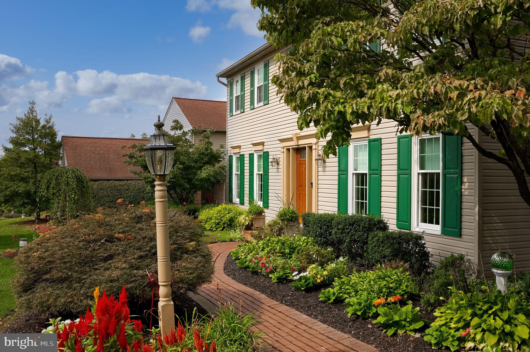 24 Countryside Ln, Lititz, PA 17543 photo