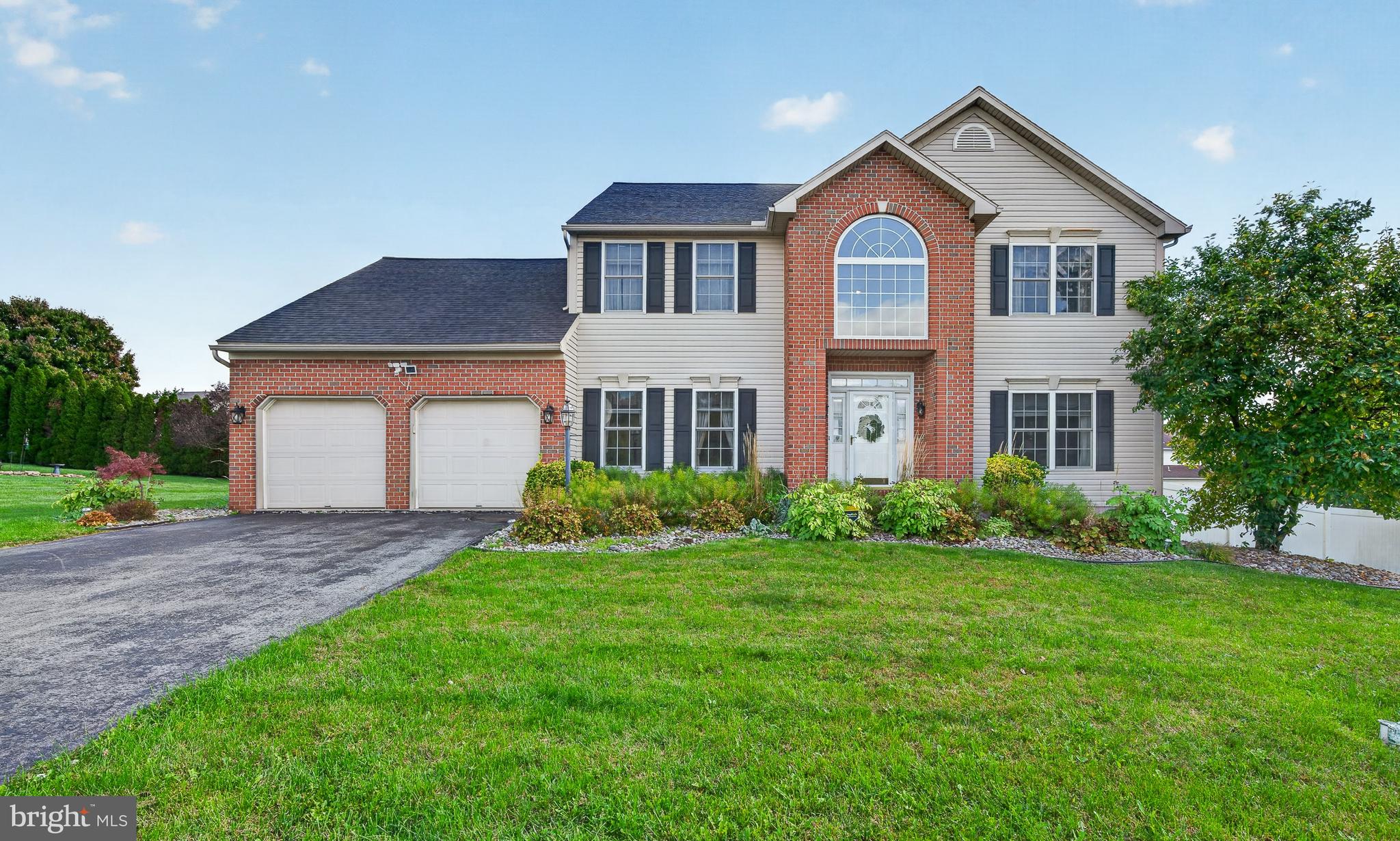 226 Loyalsock Dr, Douglassville, PA 19518 photo