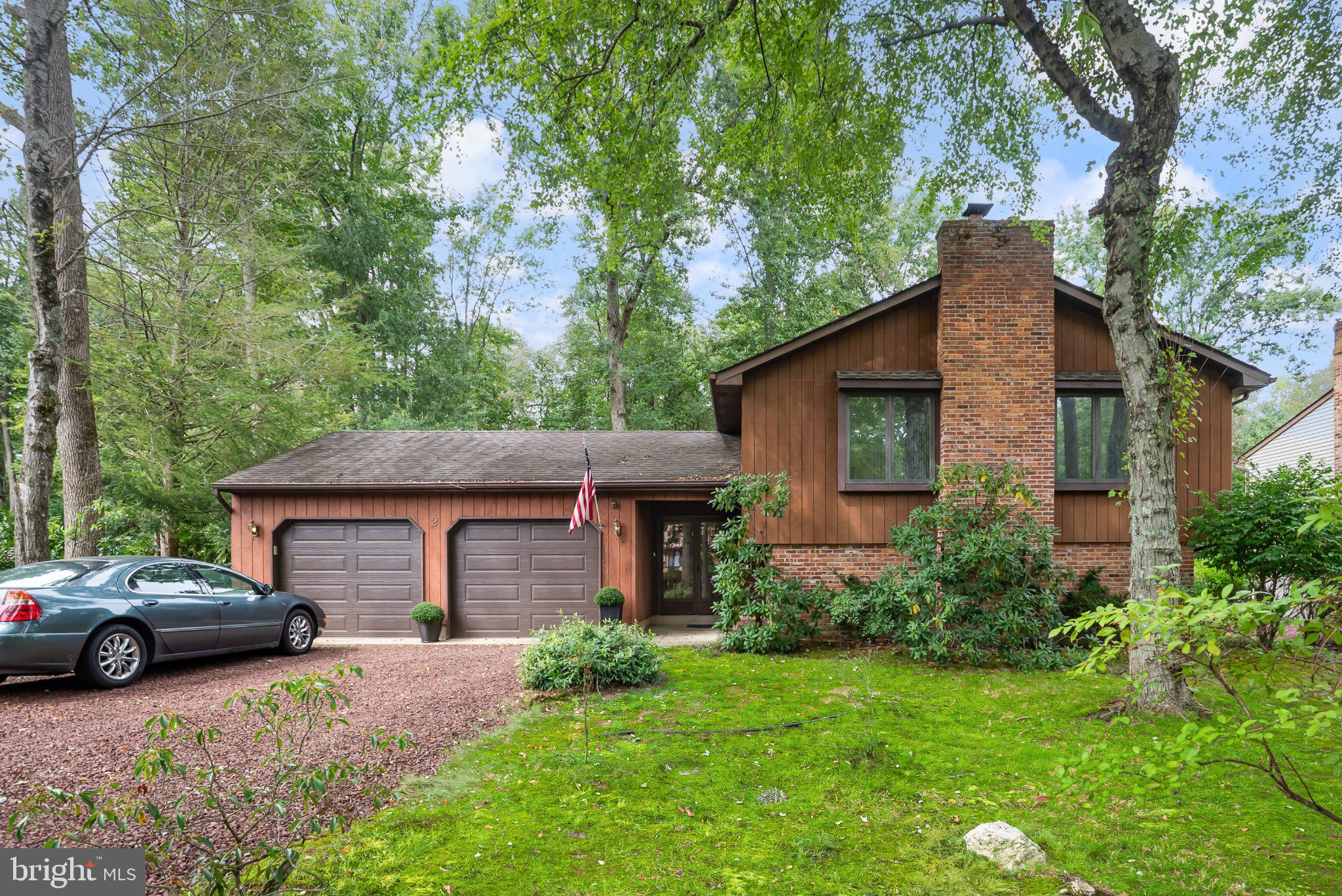 2 Chelsea Ct, Marlton, NJ 08053