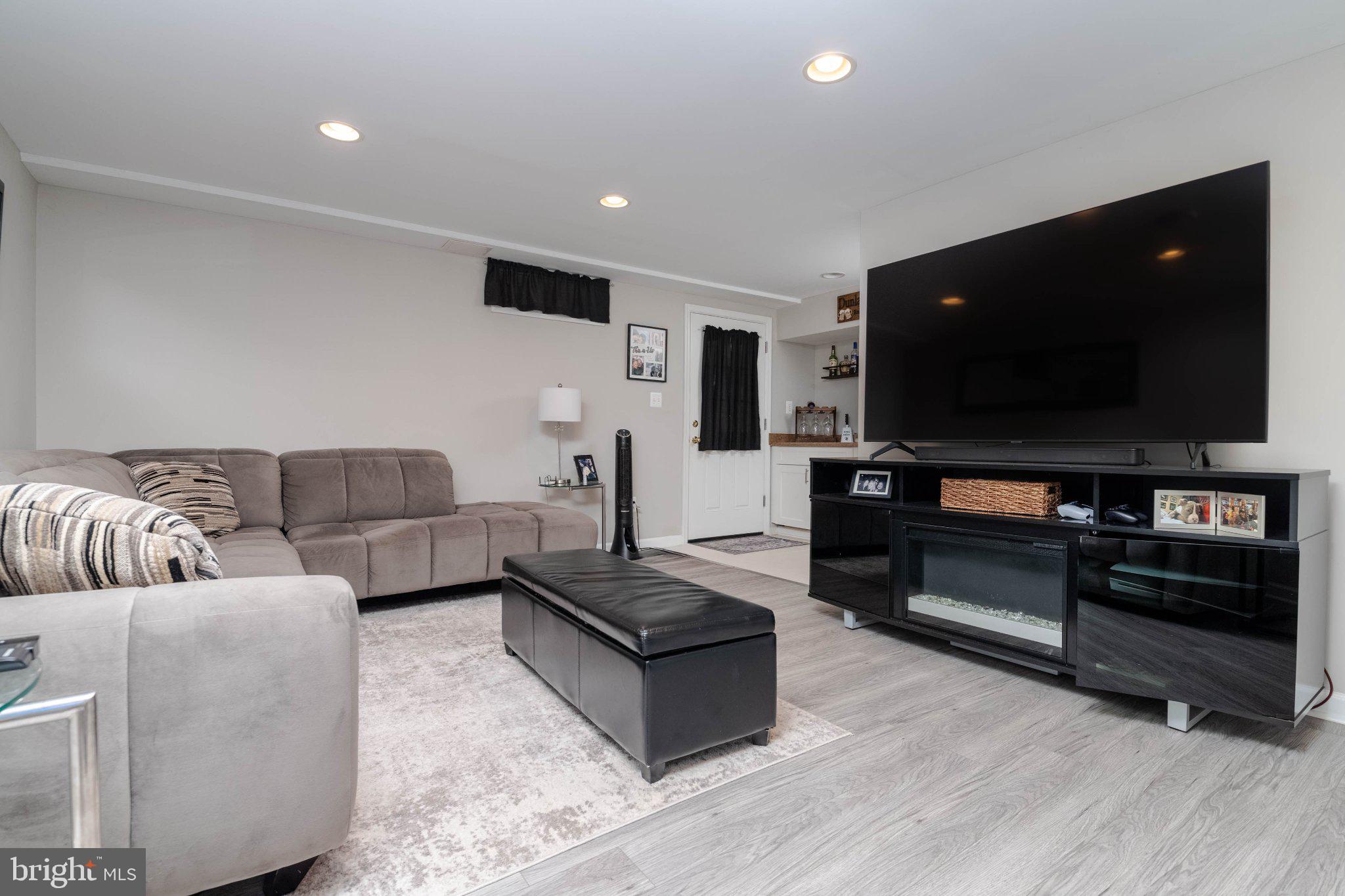 22 Powder View Ct, Nottingham, MD 21236 photo