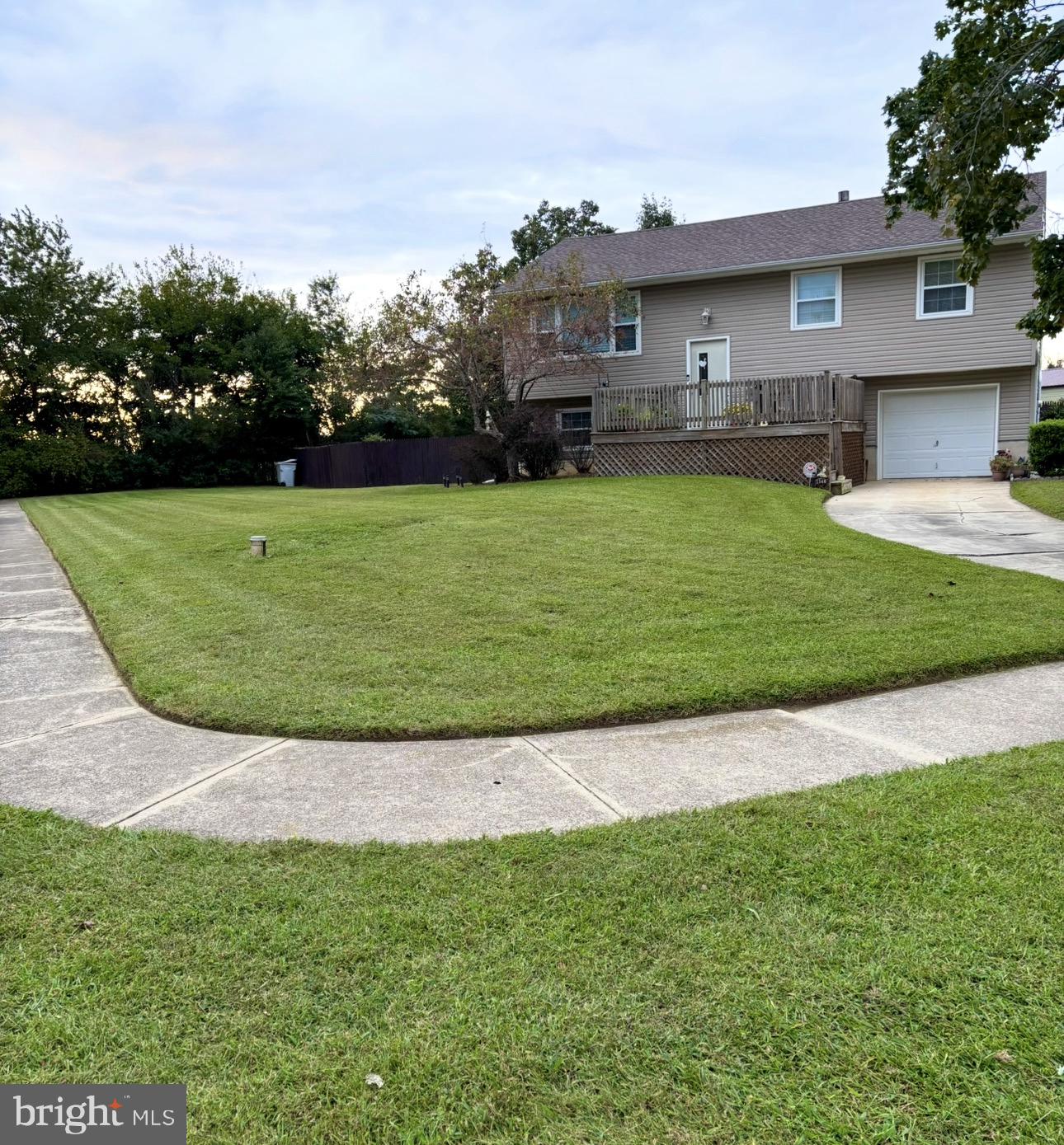 2140 Berkeley Dr, Vineland, NJ 08361