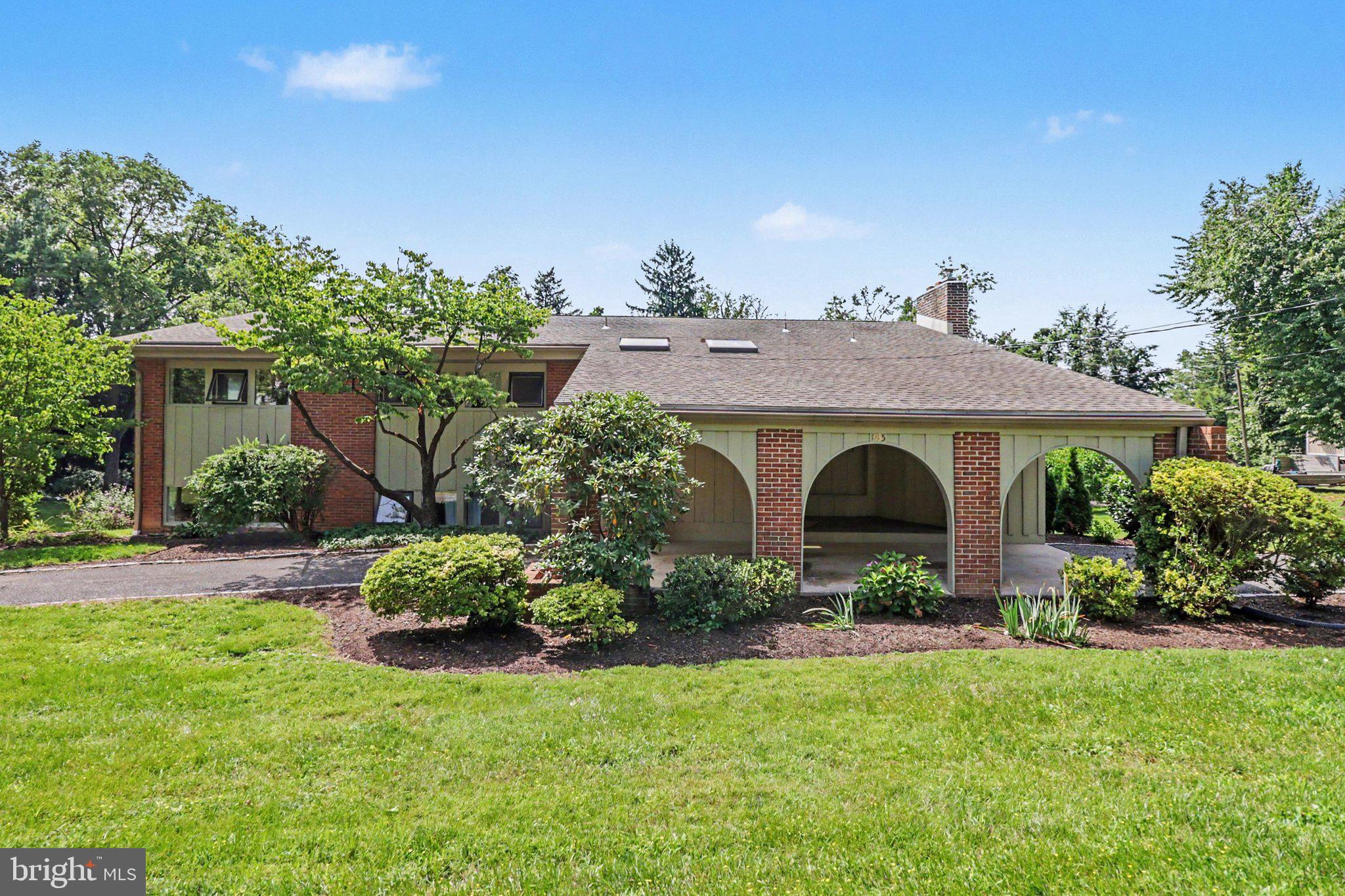 1935 High St, Camp Hill, PA 17011