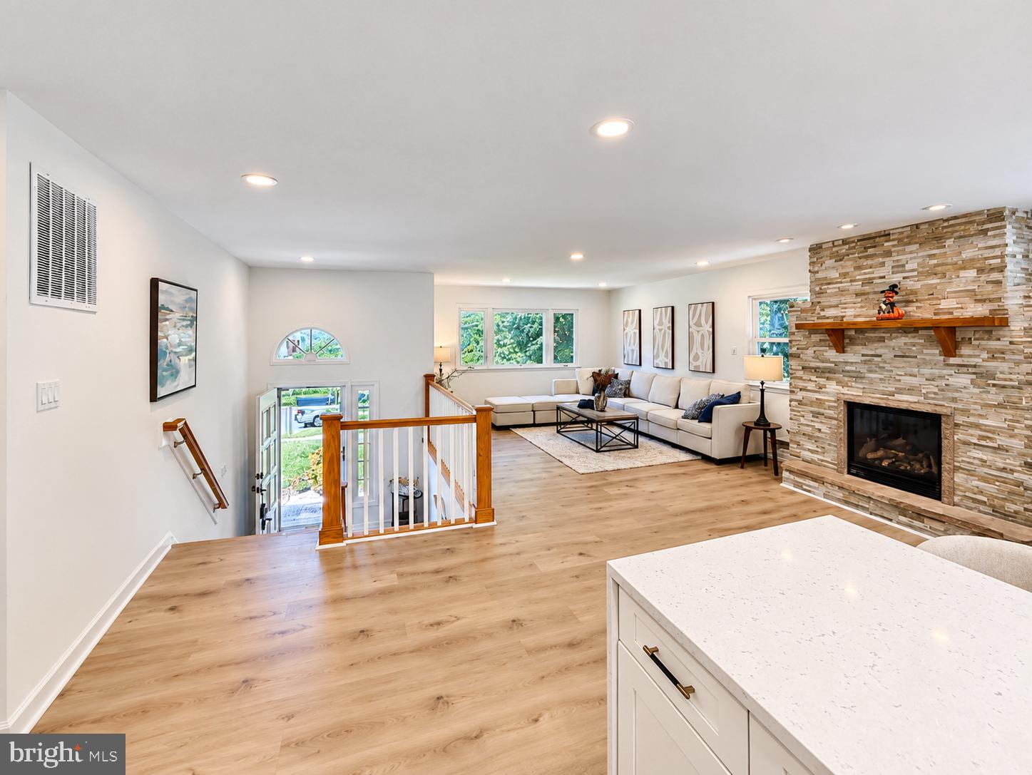 8509 Cherry Valley Ln, Alexandria, VA 22309 photo
