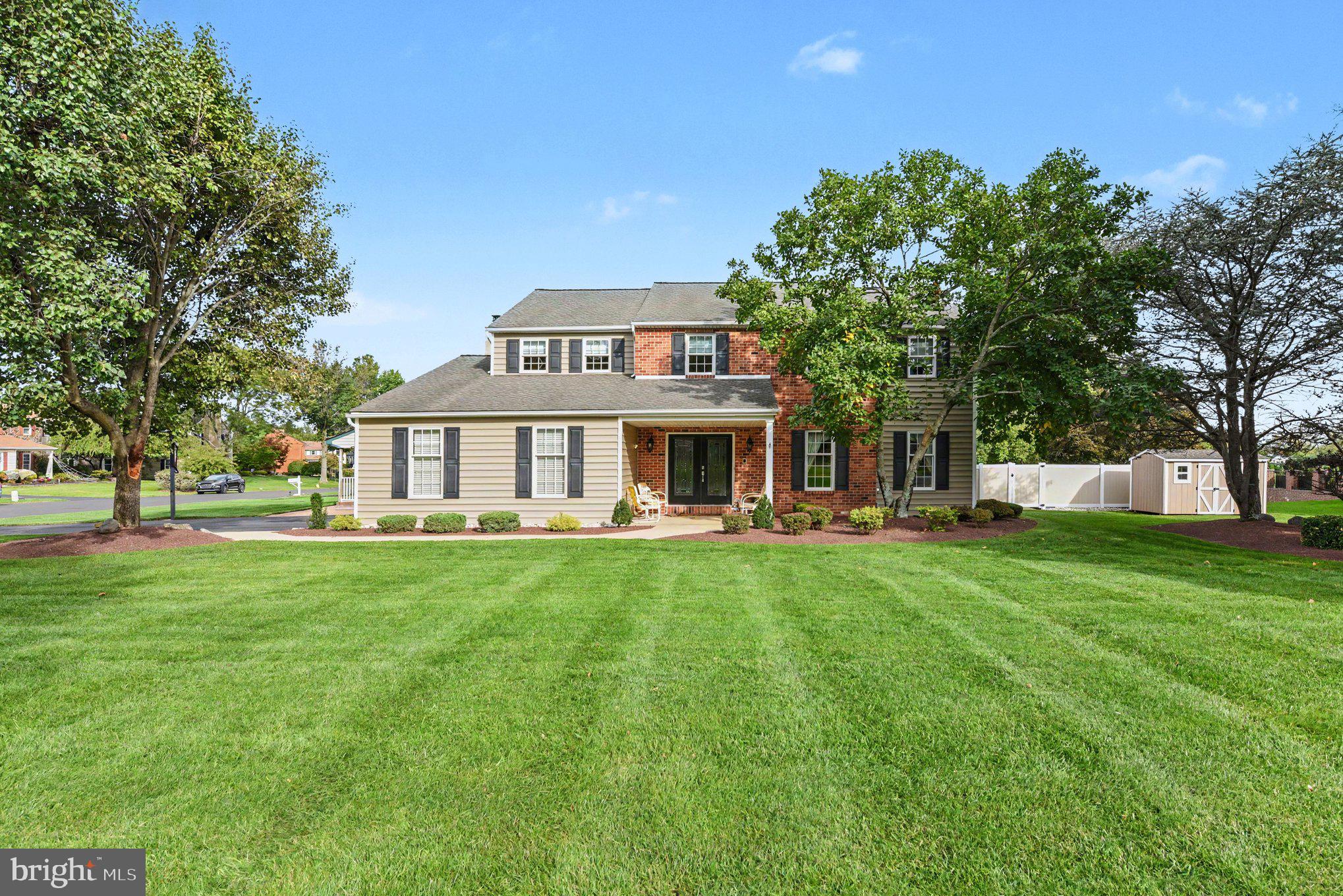 2010 Buckingham Dr, Jamison, PA 18929