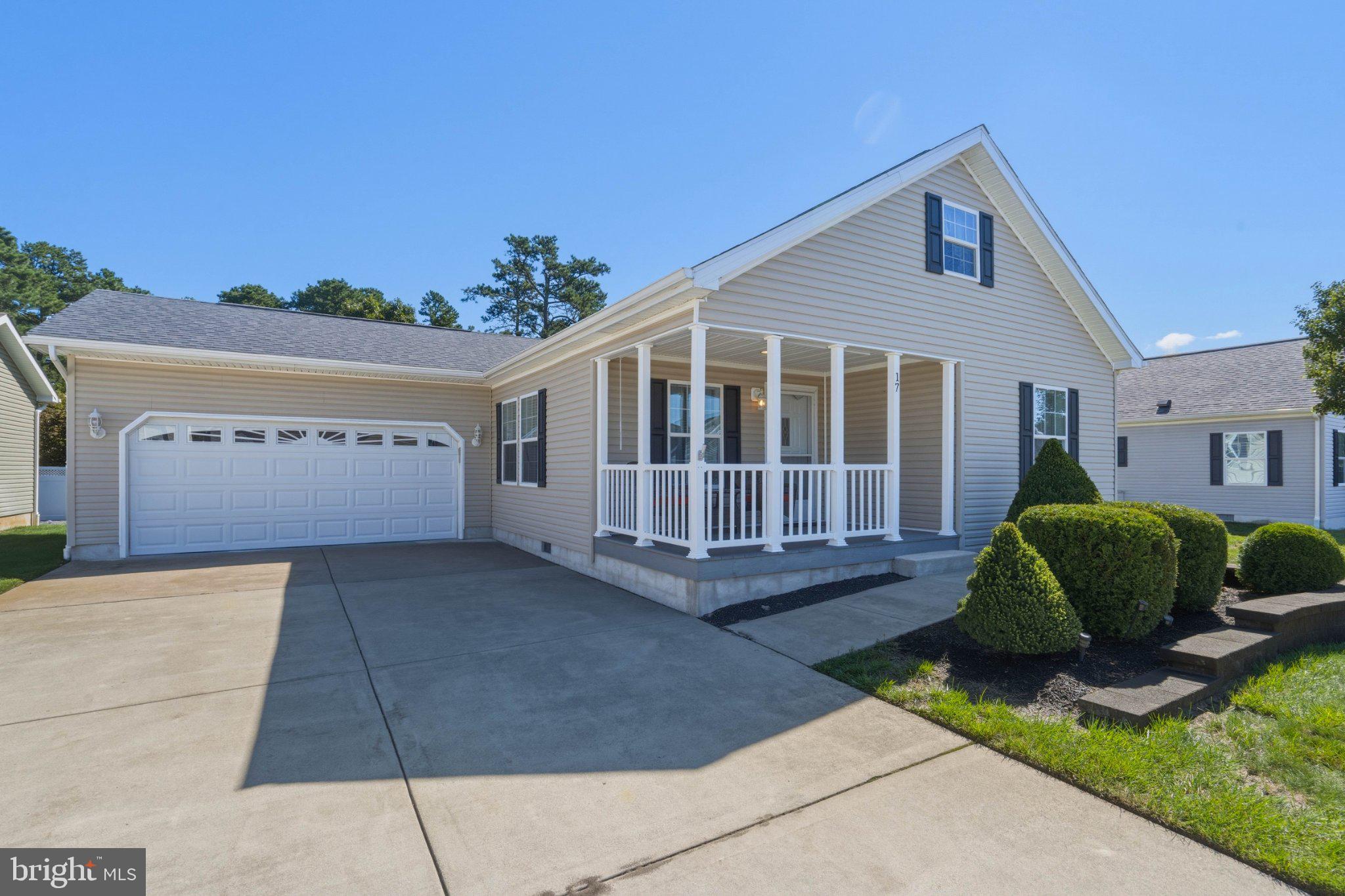17 Betsy Ross Ct, Millville, NJ 08332