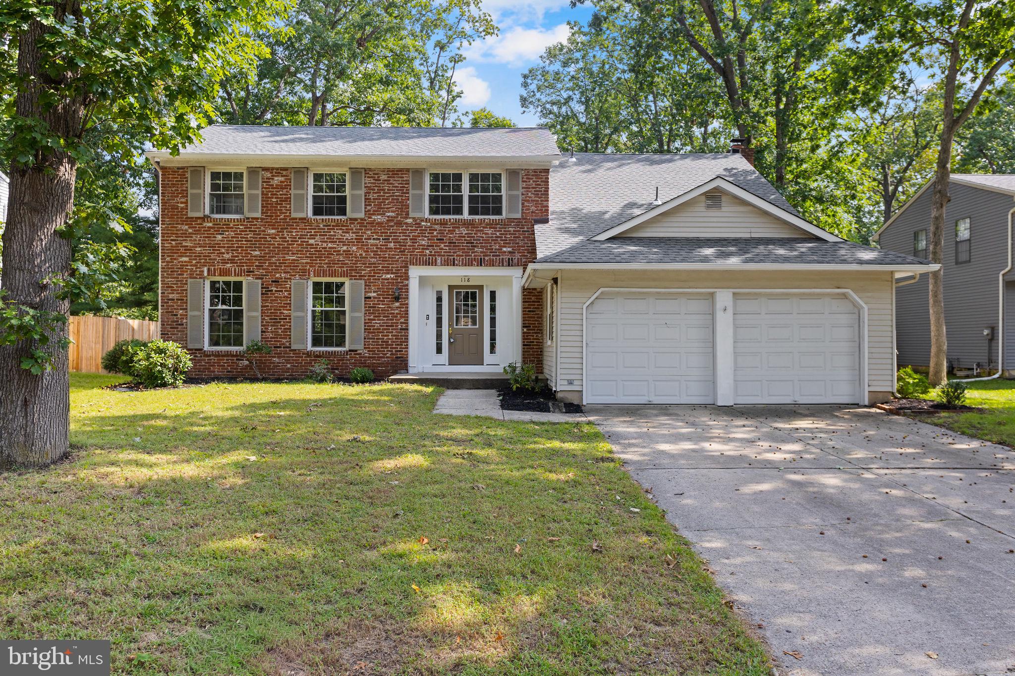 118 Squirrel Tree Ln, Mount Laurel, NJ 08054