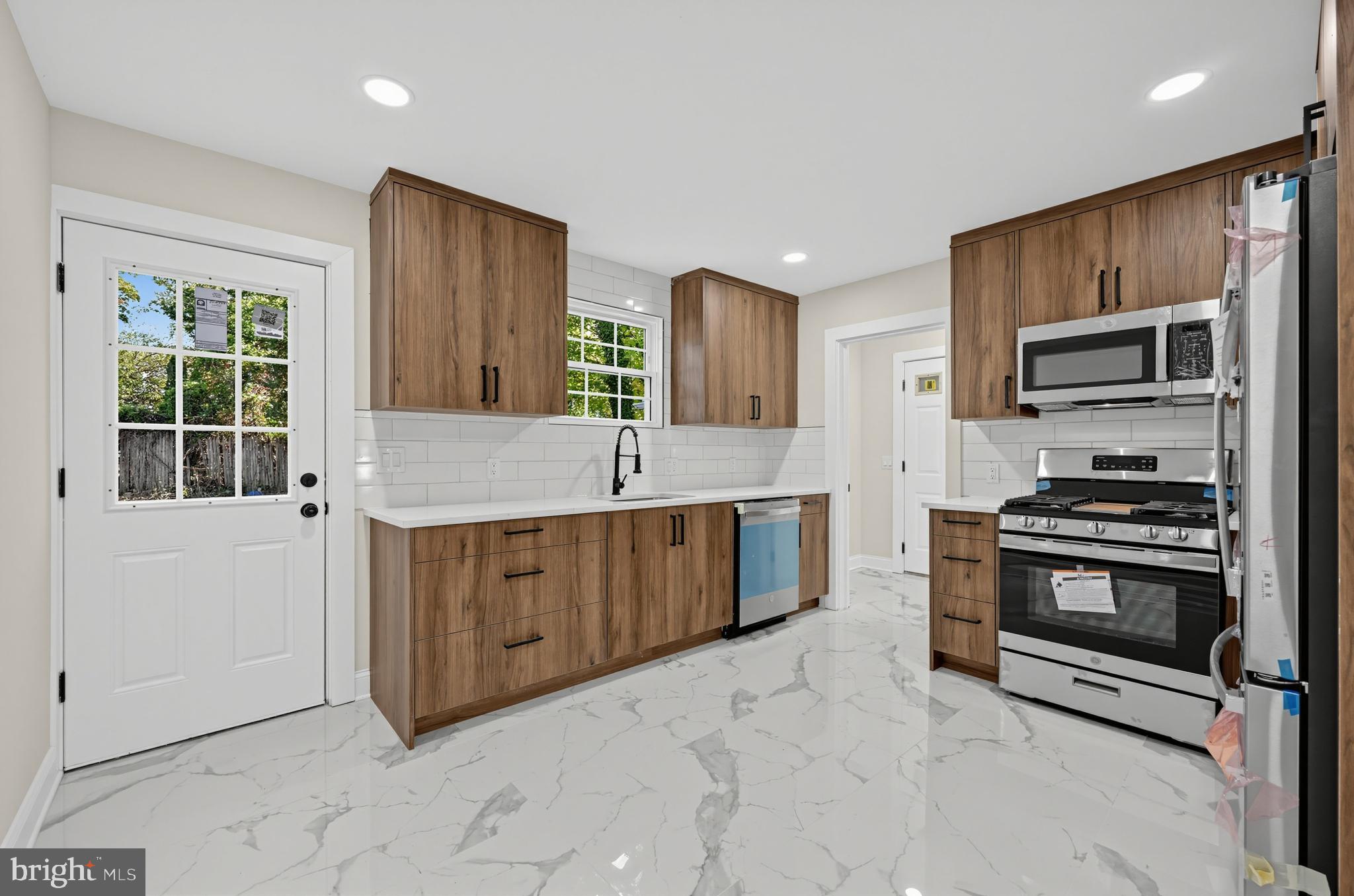 2 Pershing Ave, Ewan, NJ 08618 photo