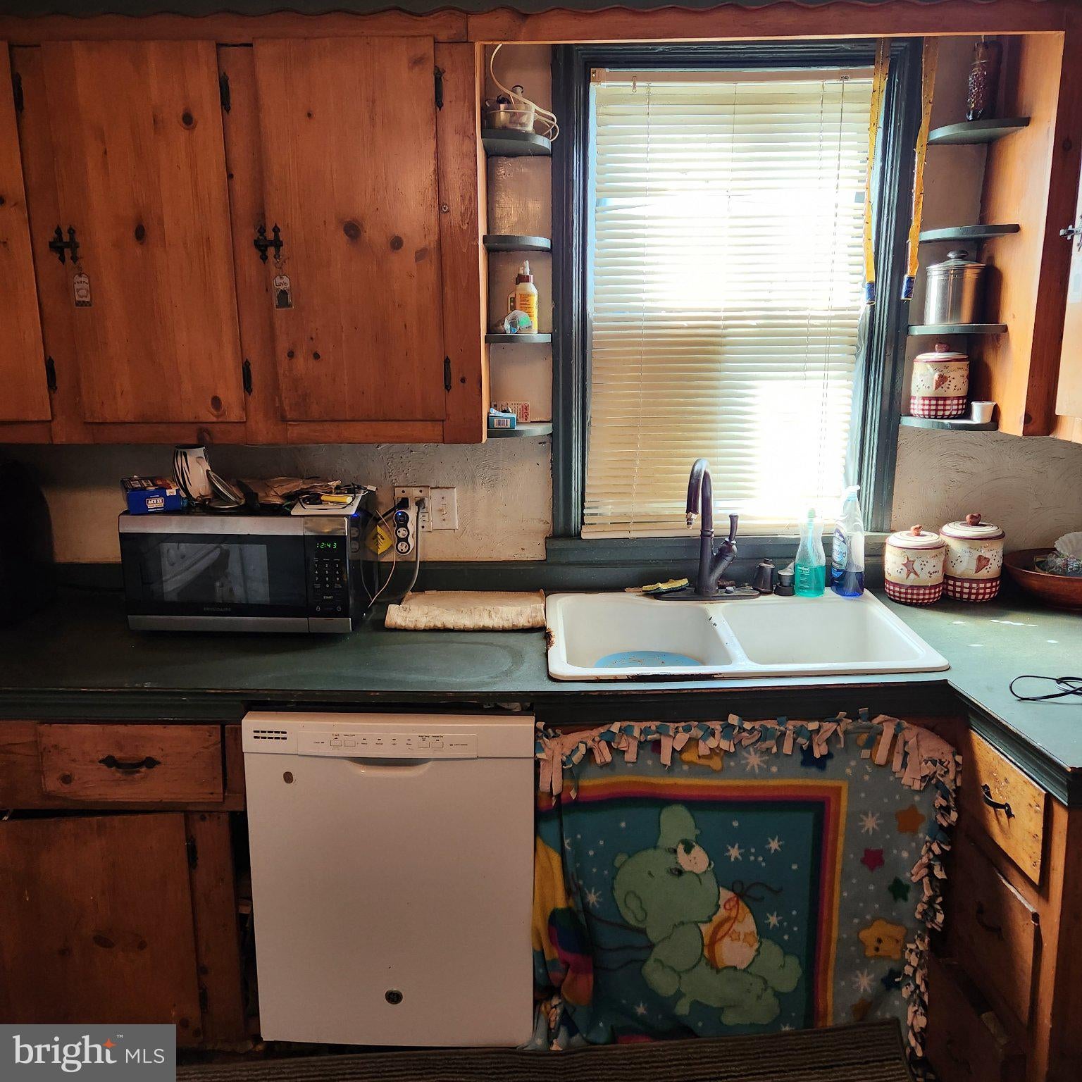 338 C St, Carlisle, PA 17013 photo