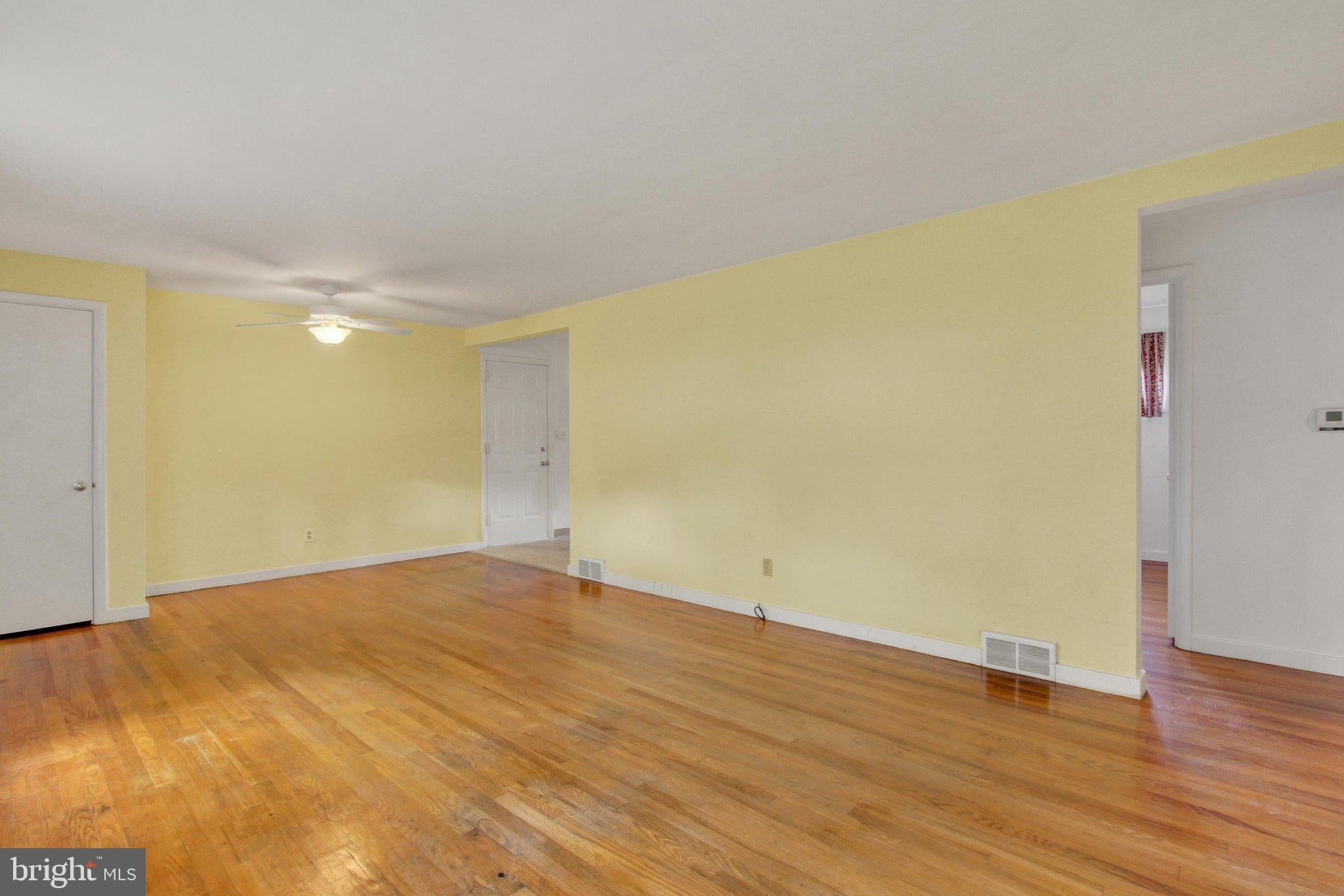 2409 Cambridge Rd, York, PA 17402 photo