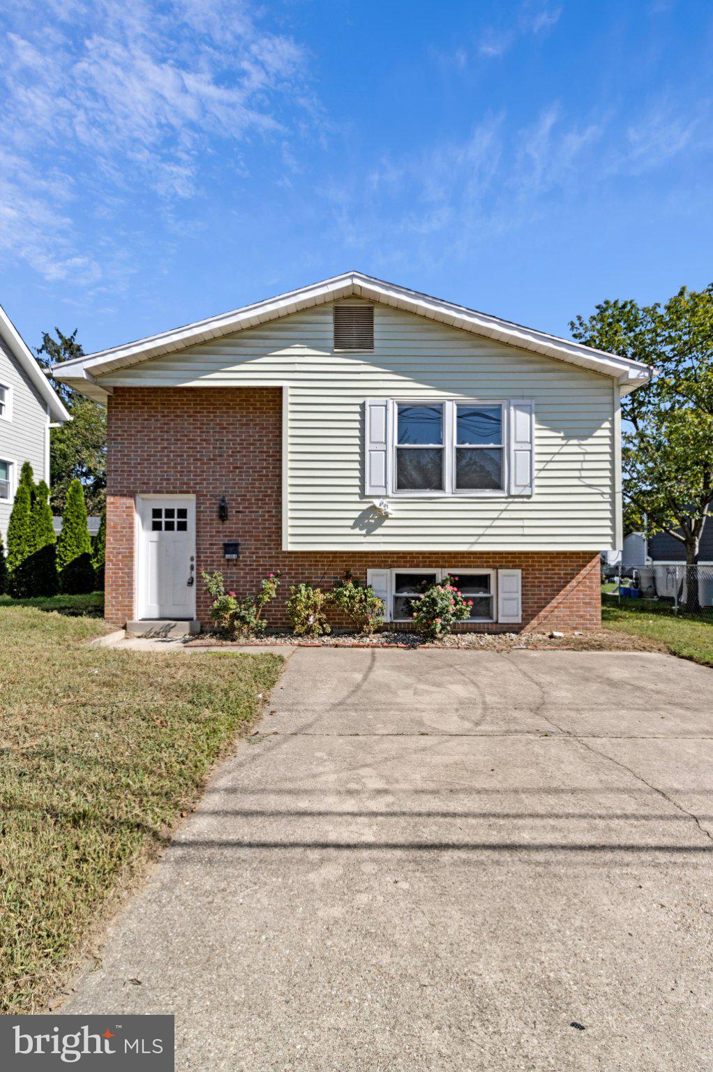 5004 Roanoke Pl, College Park, MD 20740