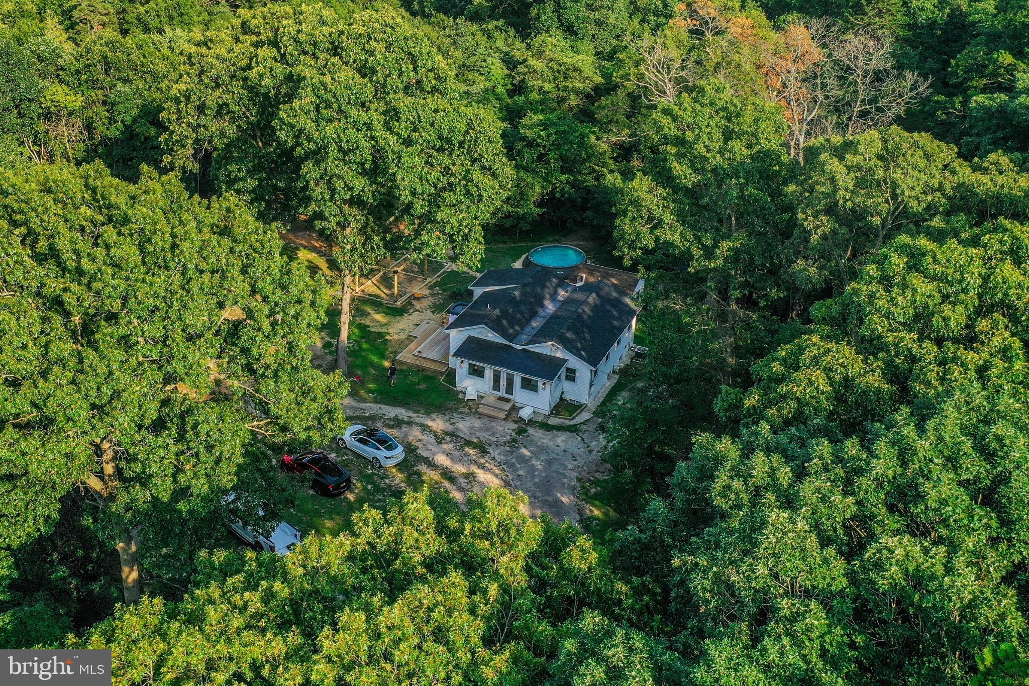 572 Zoe Rd, Sicklerville, NJ 08081