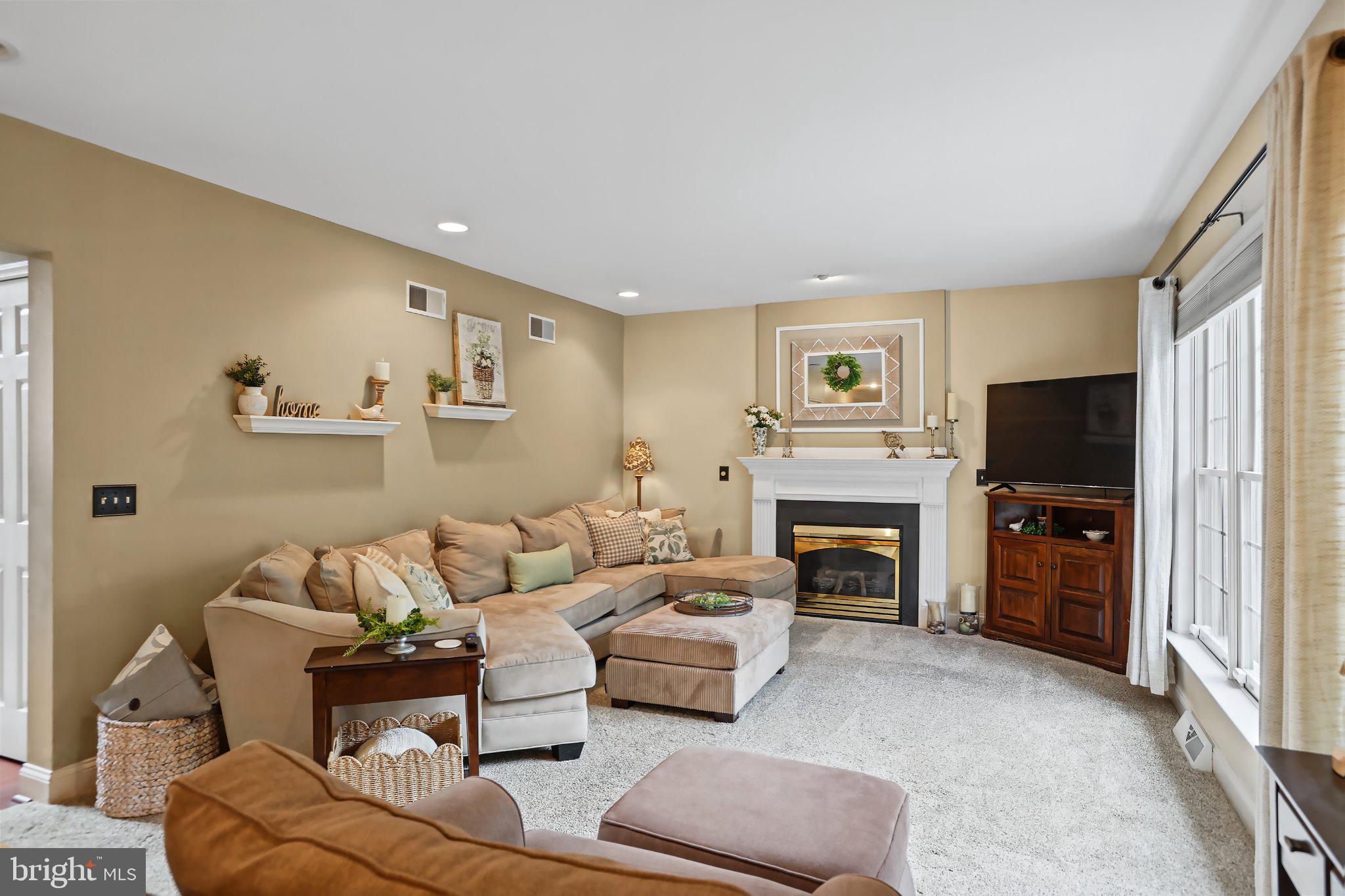 118 Huntingwood Dr, Lancaster, PA 17602 photo