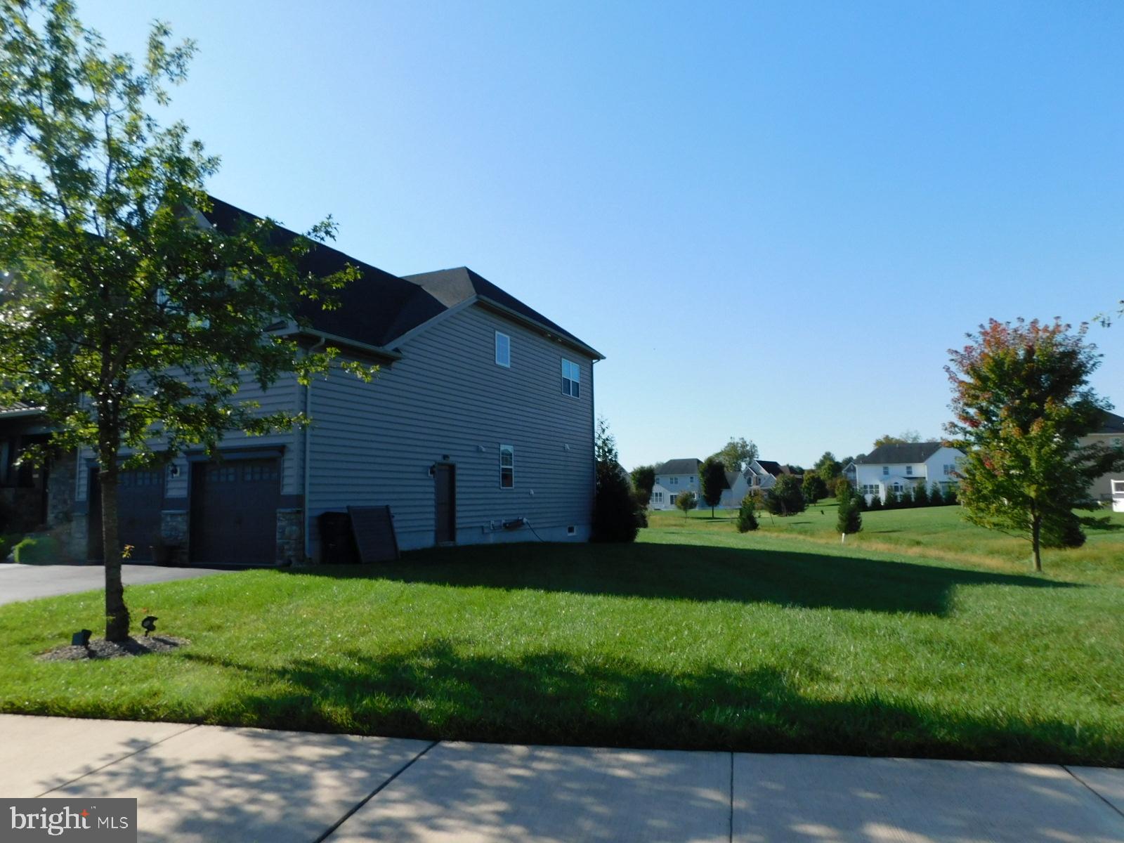906 Melissa Ct, New Castle, DE 19720 photo