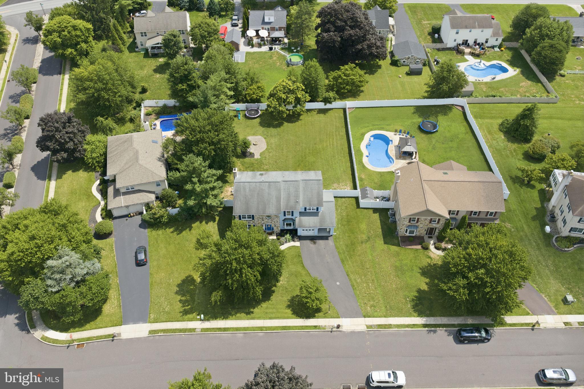 103 Valley View Cir, Phoenixville, PA 19460