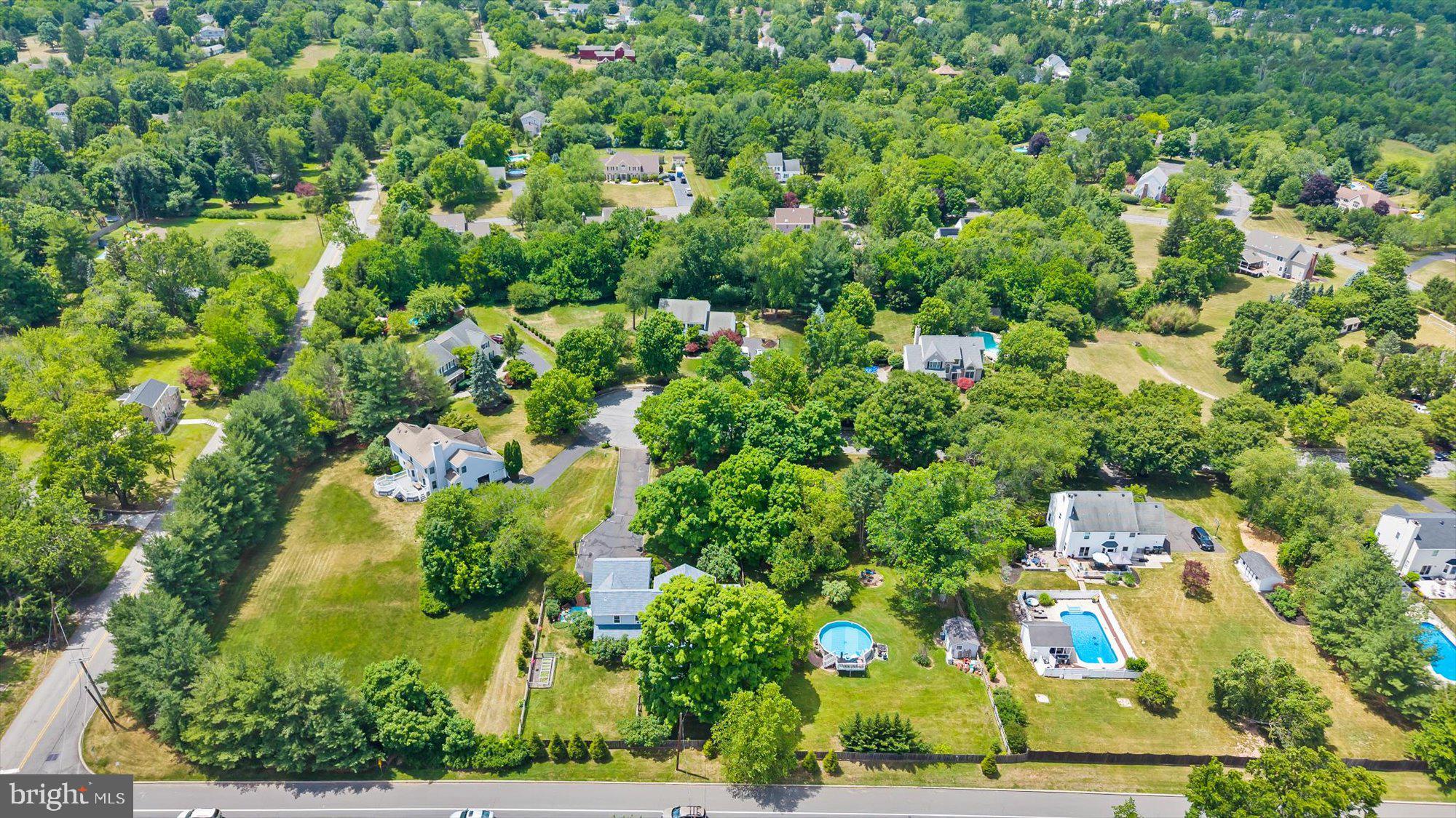 9 Mills Ct, Flemington, NJ 08822