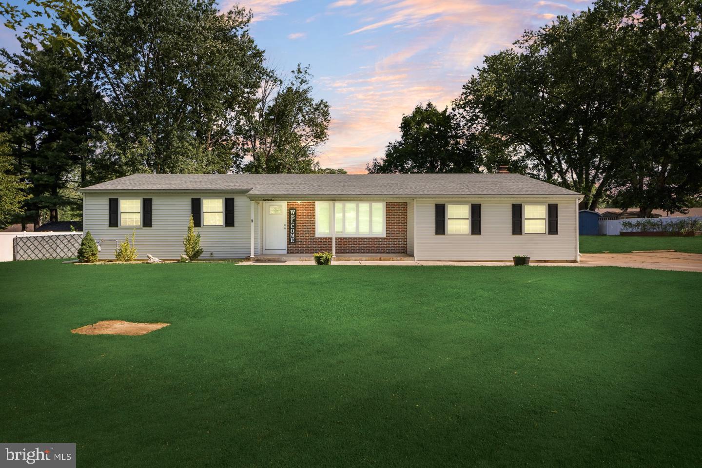 85 Myrtle Ave, Mickleton, NJ 08056