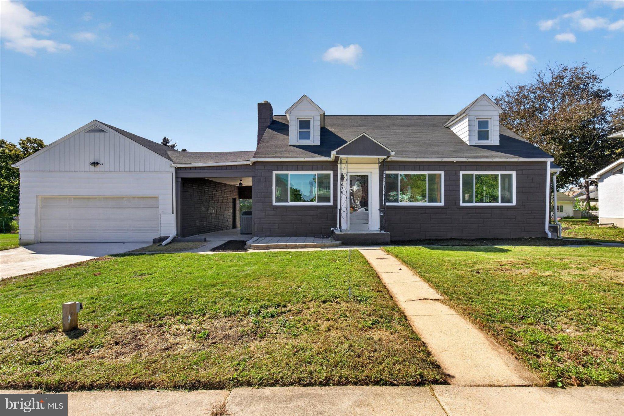 625 N Lincoln St, Palmyra, PA 17078 photo