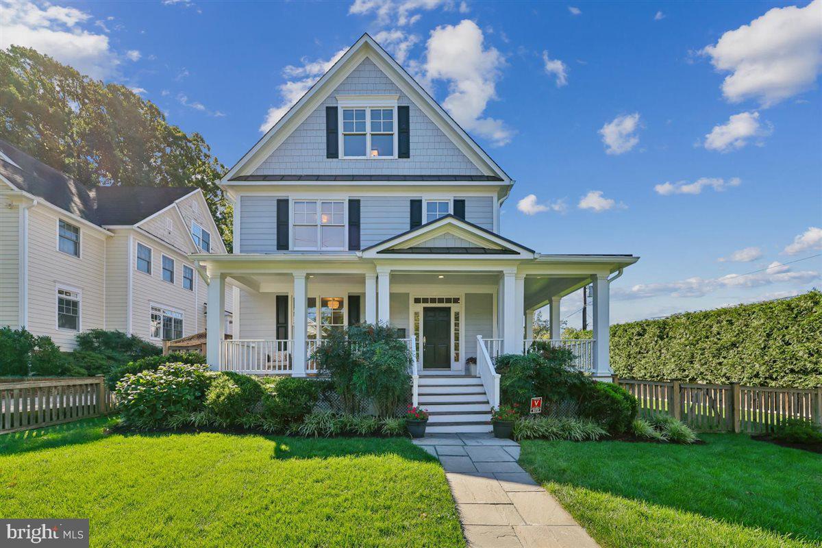 6012 Walhonding Rd, Bethesda, MD 20816
